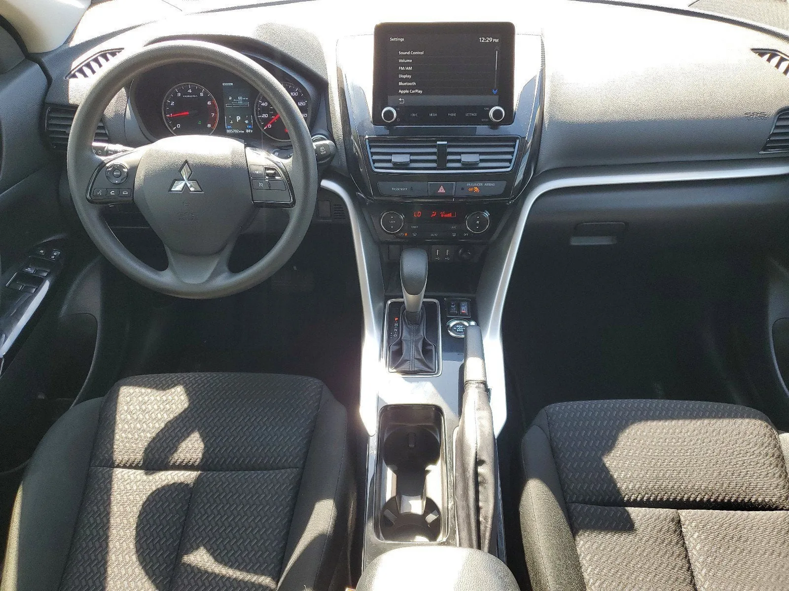 2024 Mitsubishi Eclipse Cross LE photo 15