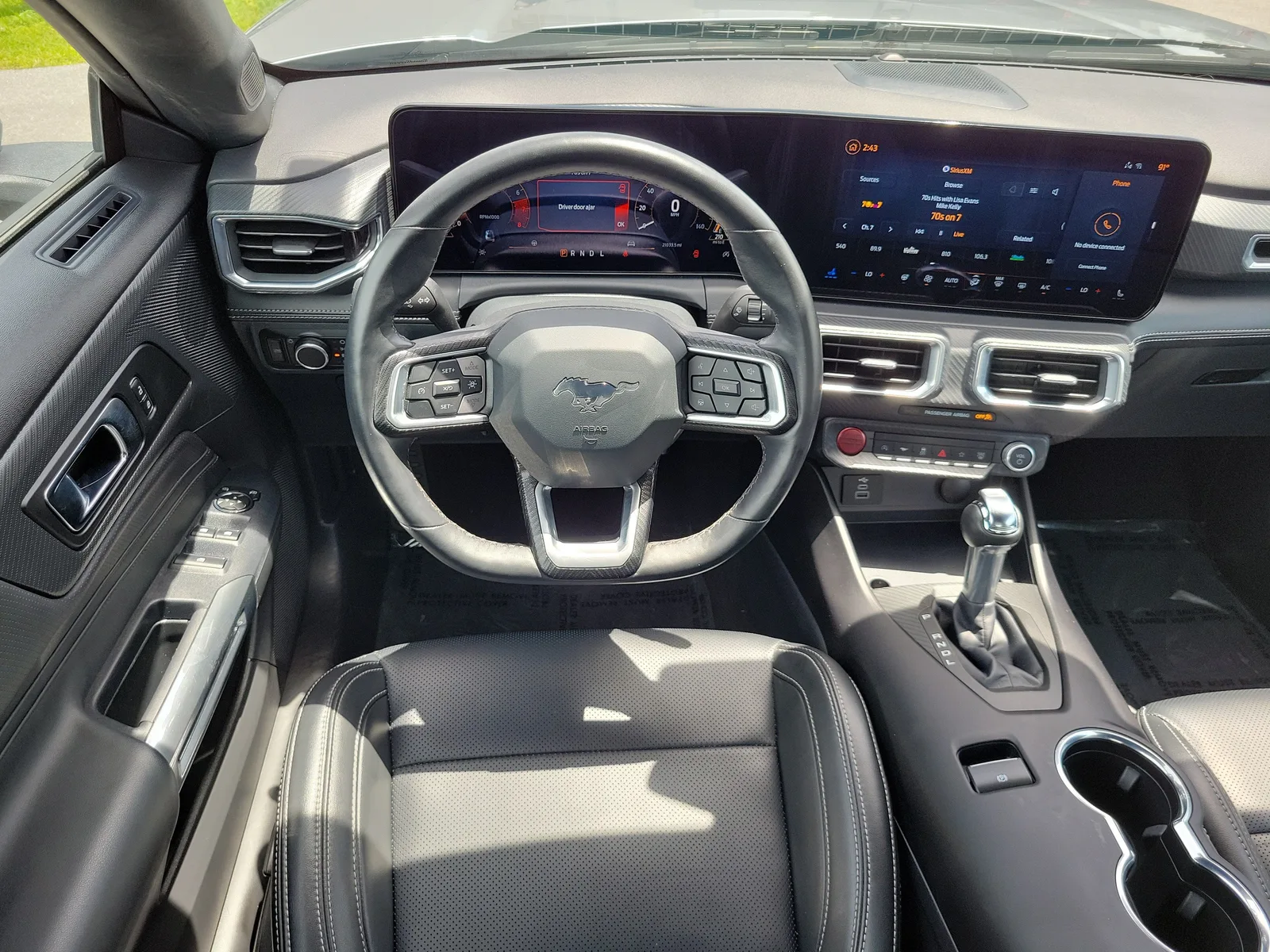 2025 Ford Mustang EcoBoost Premium photo 17