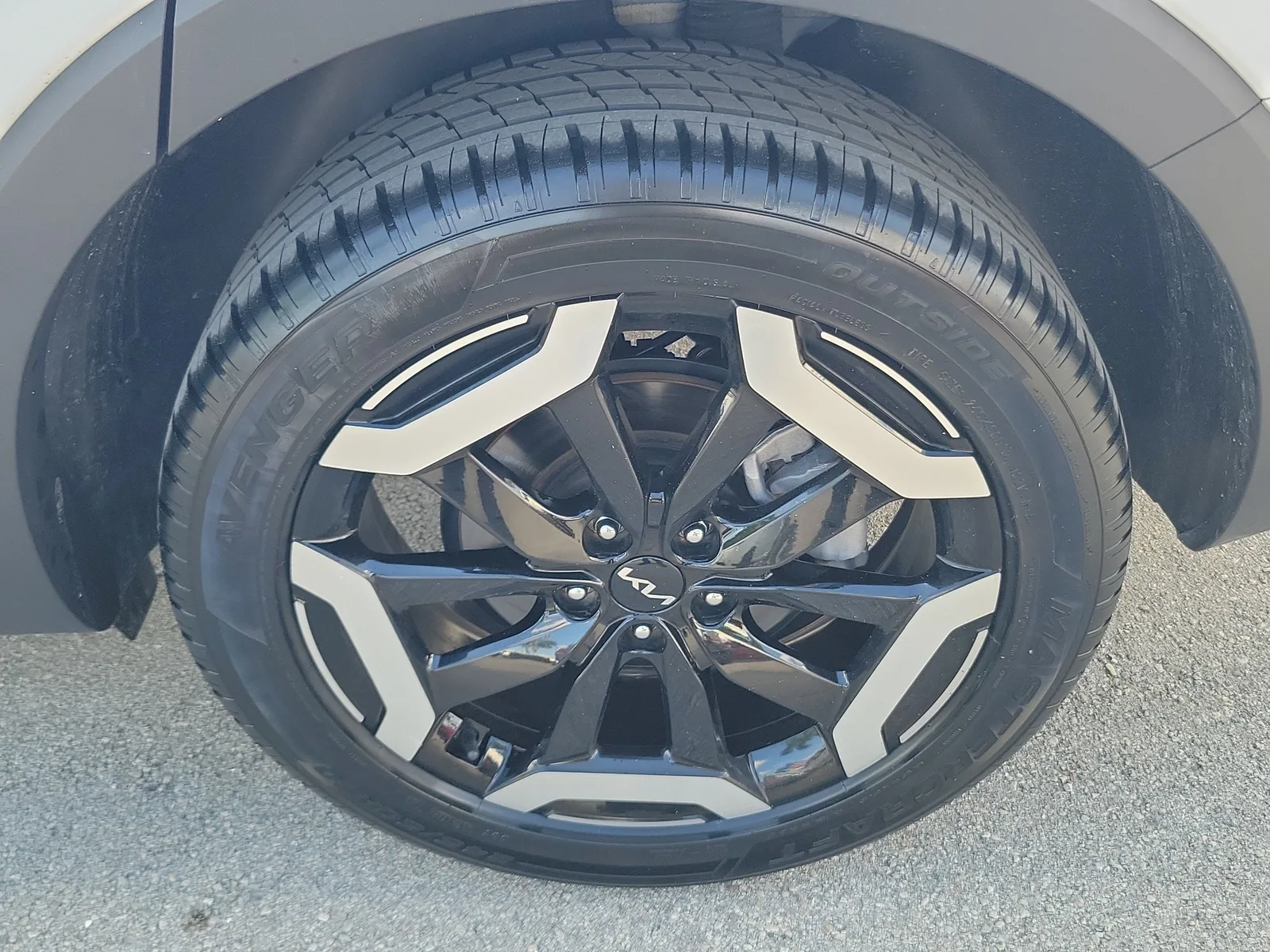 2024 Kia Telluride S photo 29