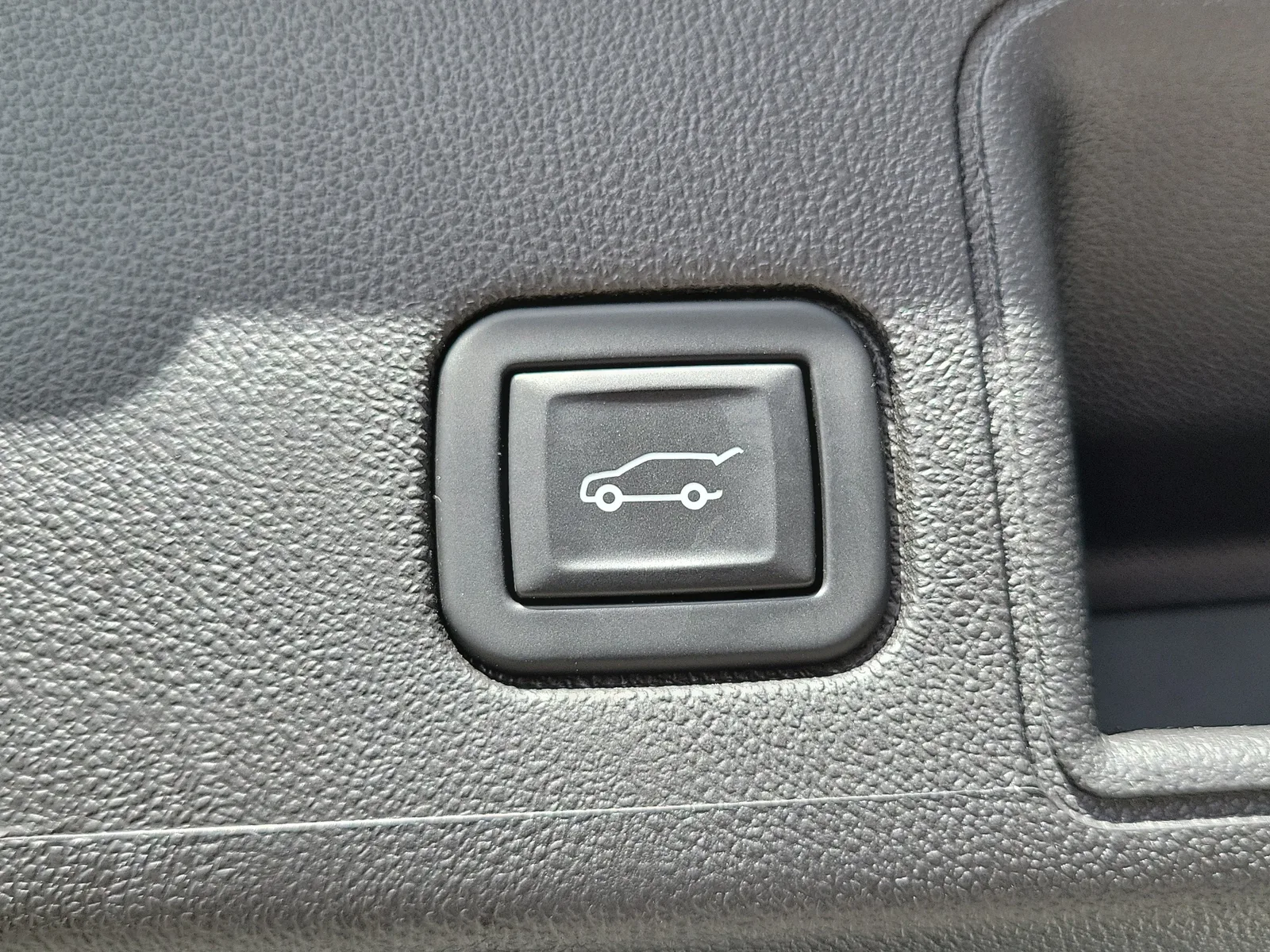2023 GMC Terrain SLE photo 29