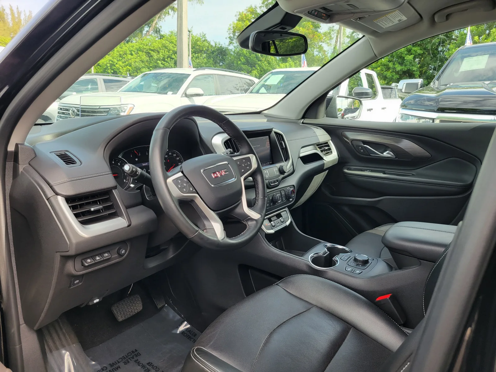 2023 GMC Terrain SLT photo 16