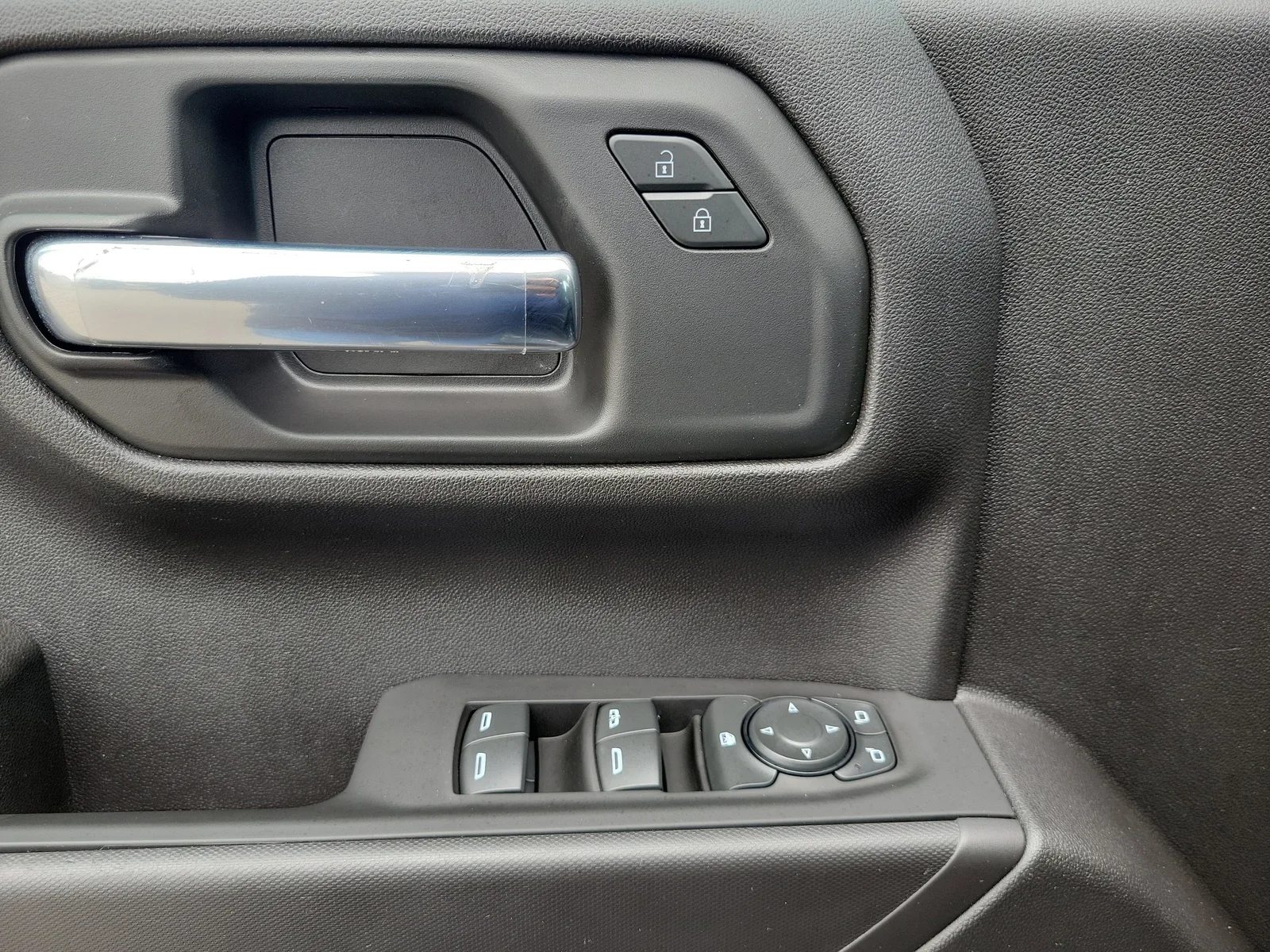 2024 Chevrolet Silverado 1500 Custom photo 21