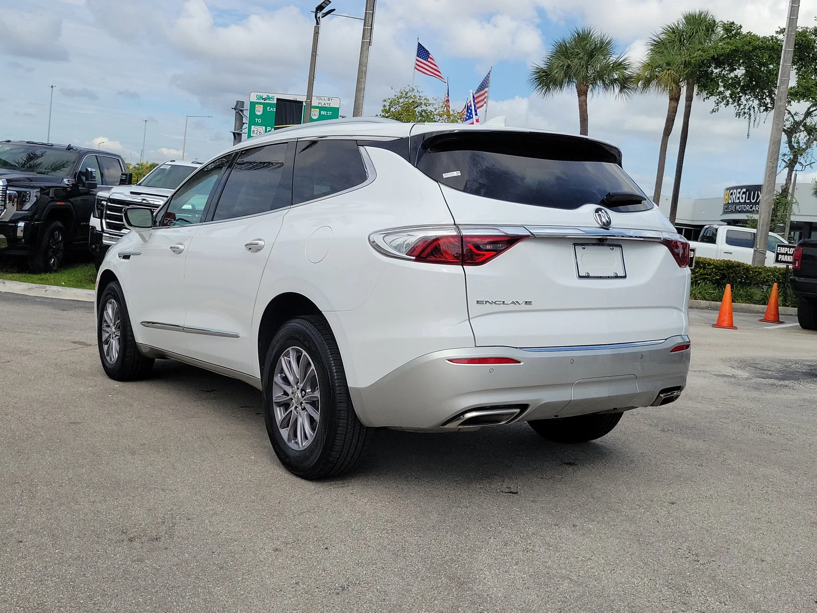 2024 Buick Enclave Essence photo 7