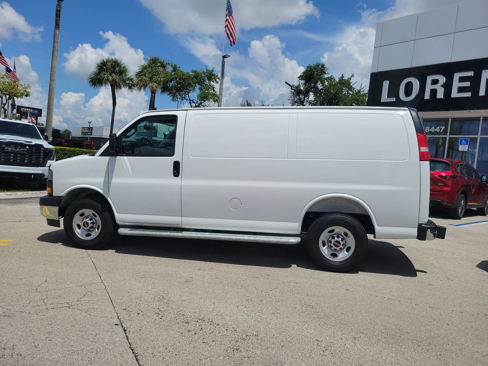 2025 GMC Savana Cargo Work Van photo 7