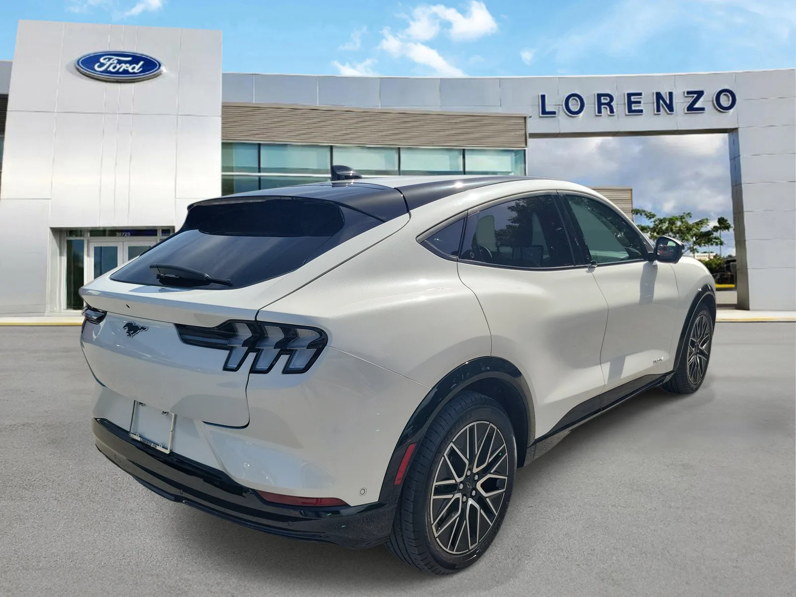 2024 Ford Mustang Mach-E Premium photo 5