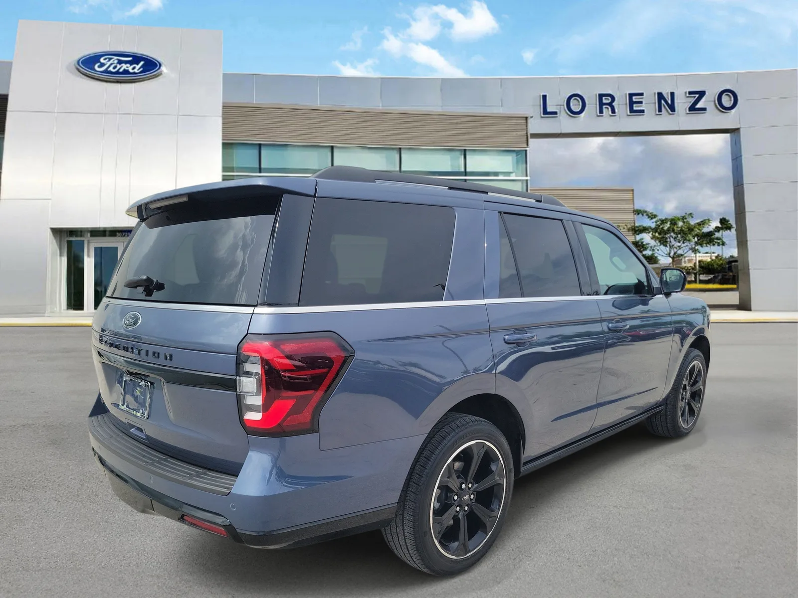 2023 Ford Expedition Limited photo 5