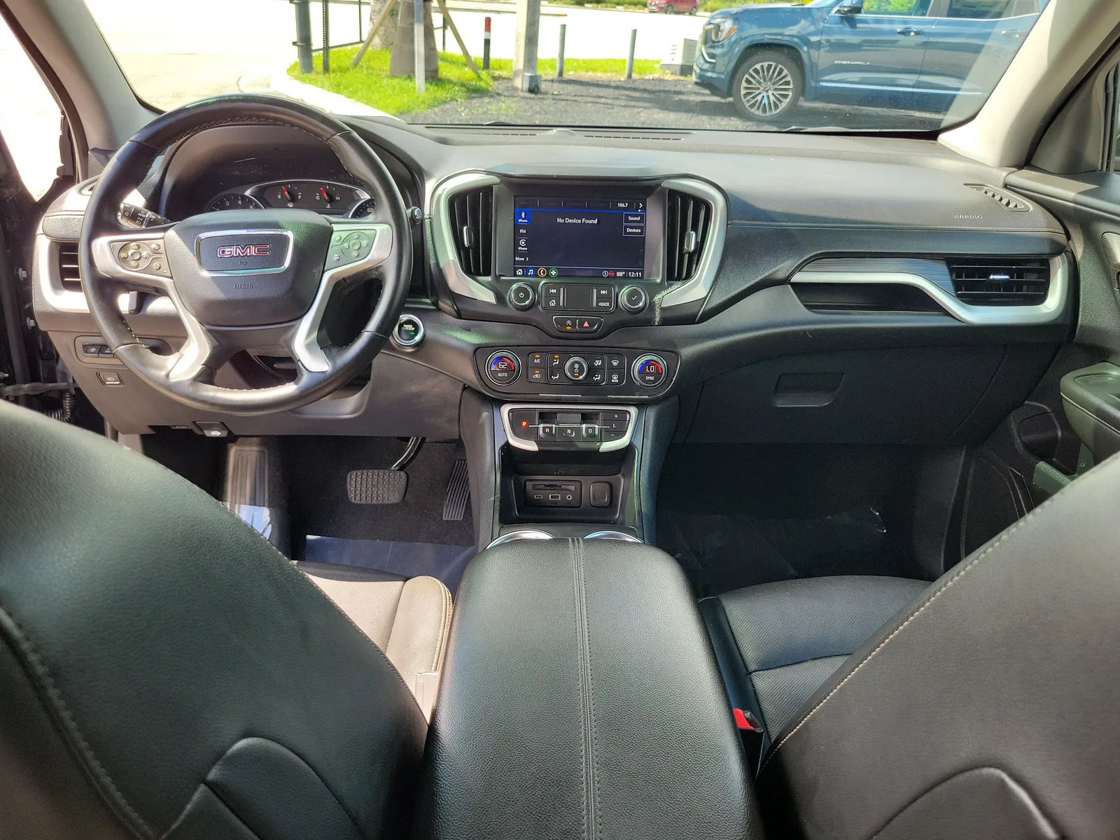 2023 GMC Terrain SLT photo 18