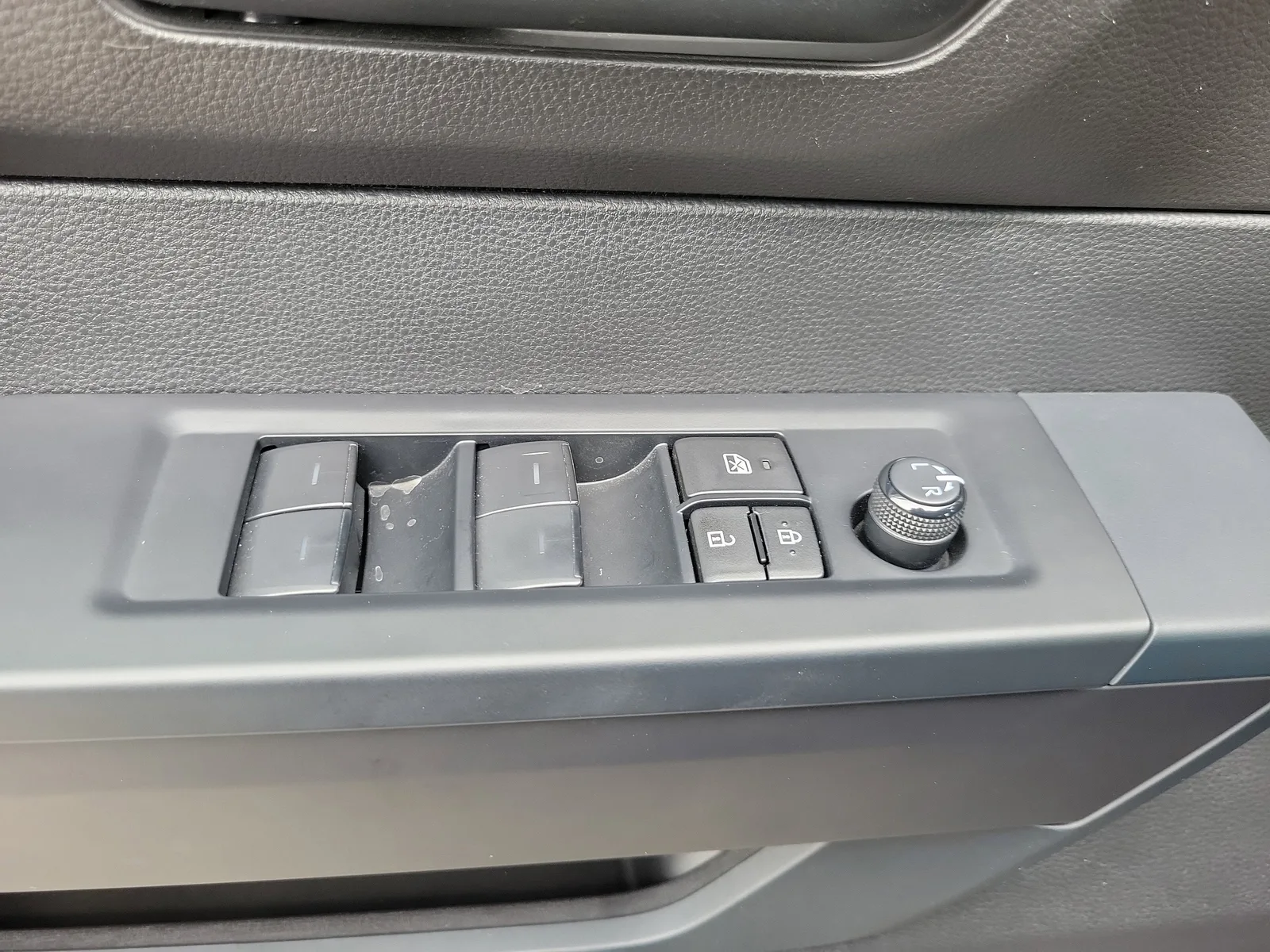 2023 Toyota Tundra 2WD SR photo 26