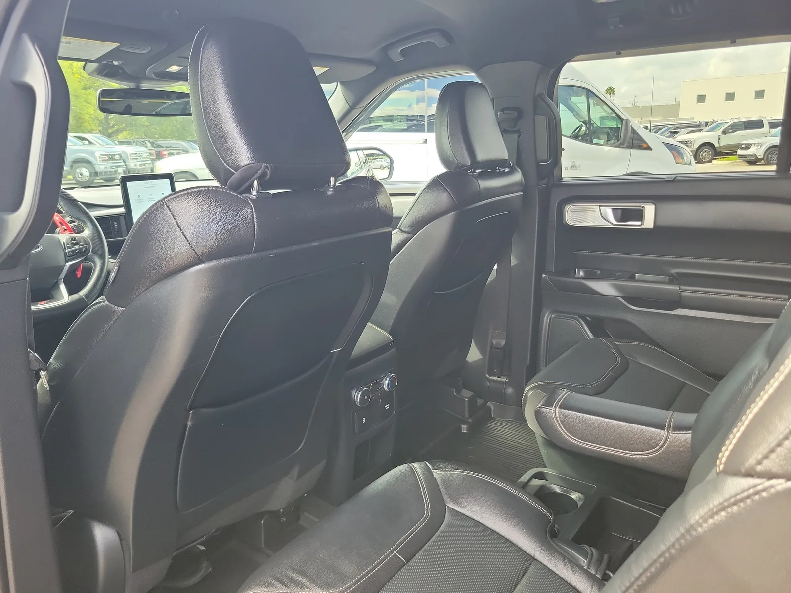 2020 Ford Explorer ST 4WD photo 16