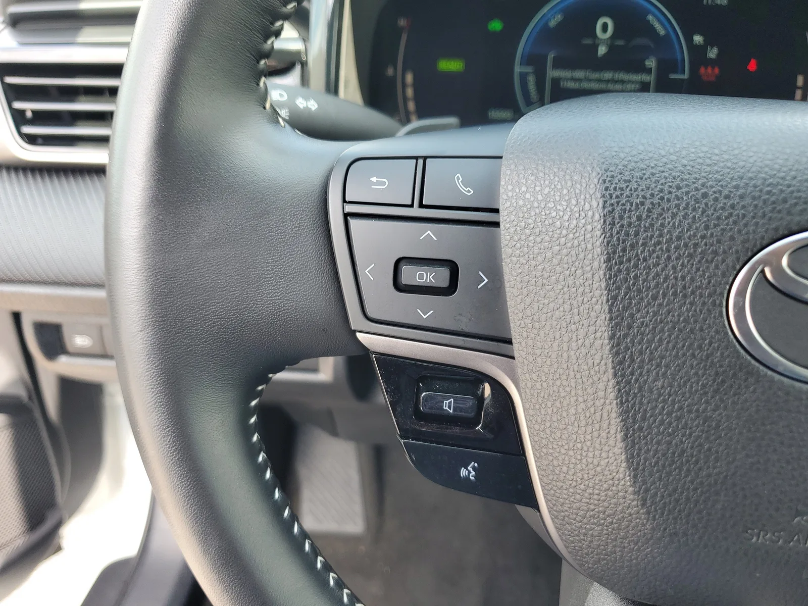 2025 Toyota Camry SE photo 19