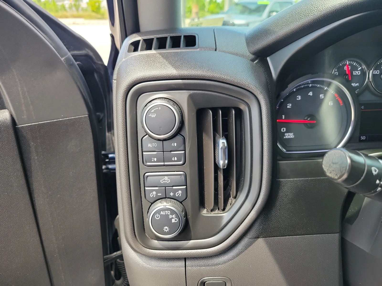 2021 Chevrolet Silverado 1500 Custom Trail Boss photo 21