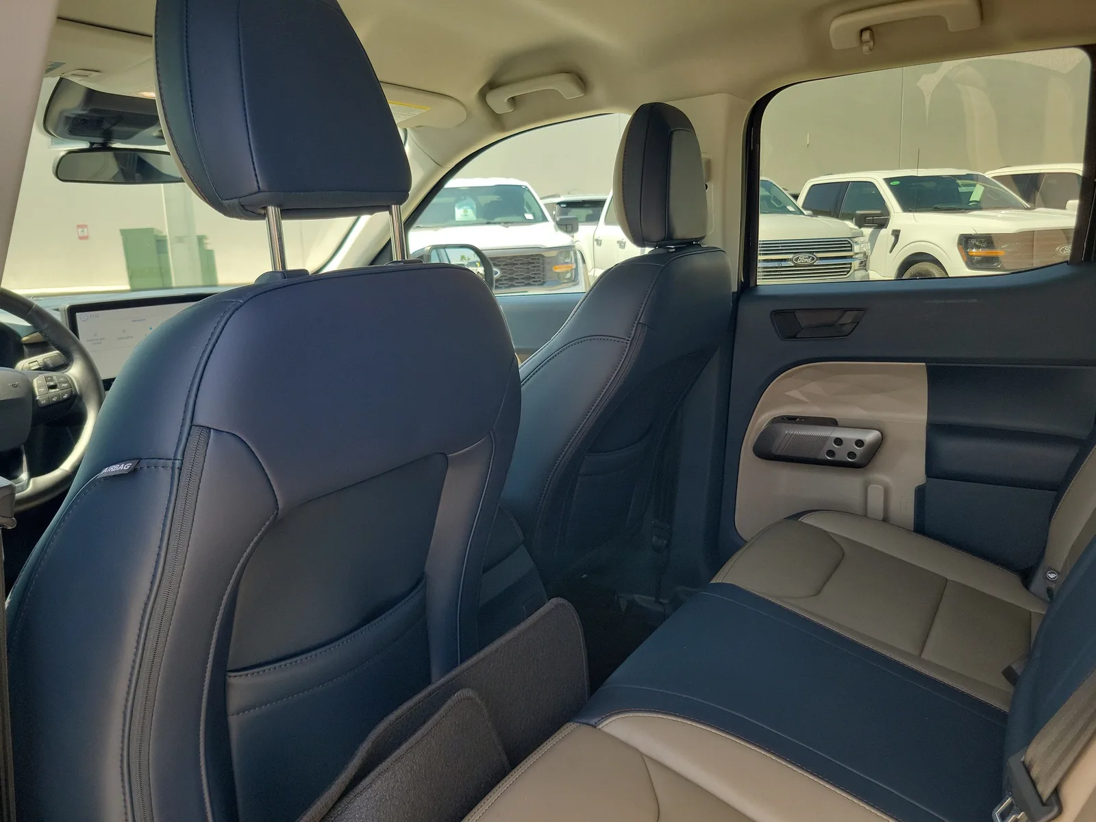 2025 Ford Maverick LARIAT 4WD photo 16
