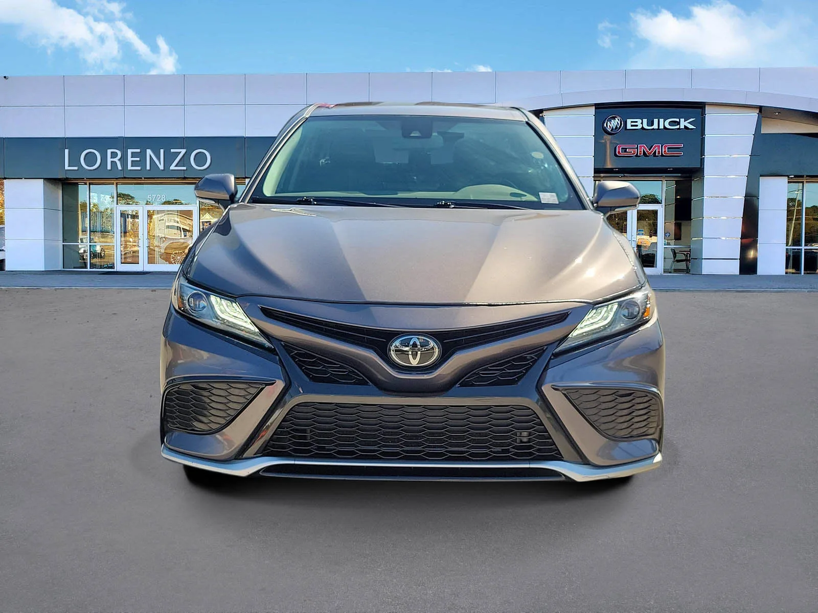 2023 Toyota Camry XSE photo 2