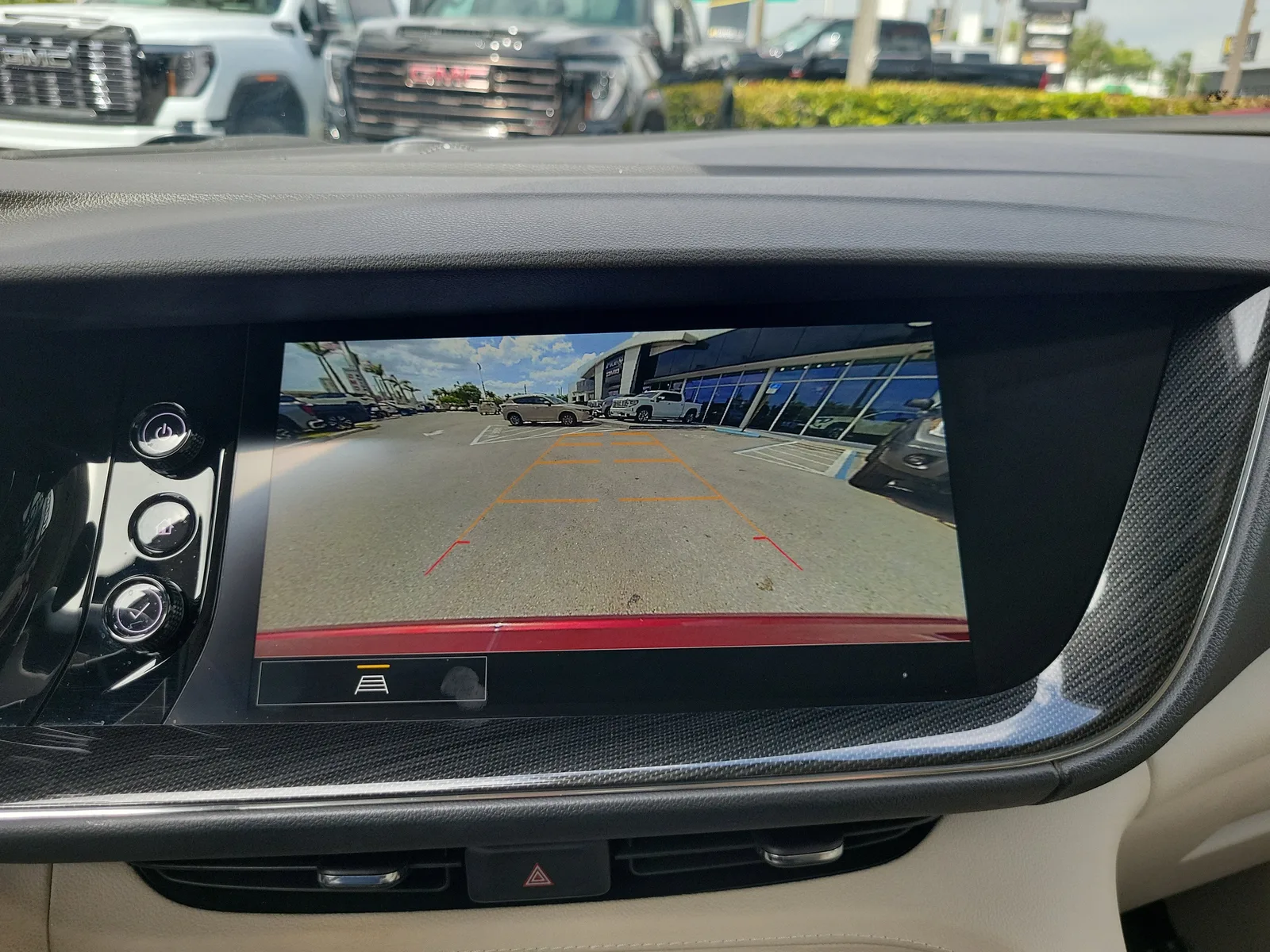2022 Buick Envision Essence photo 10