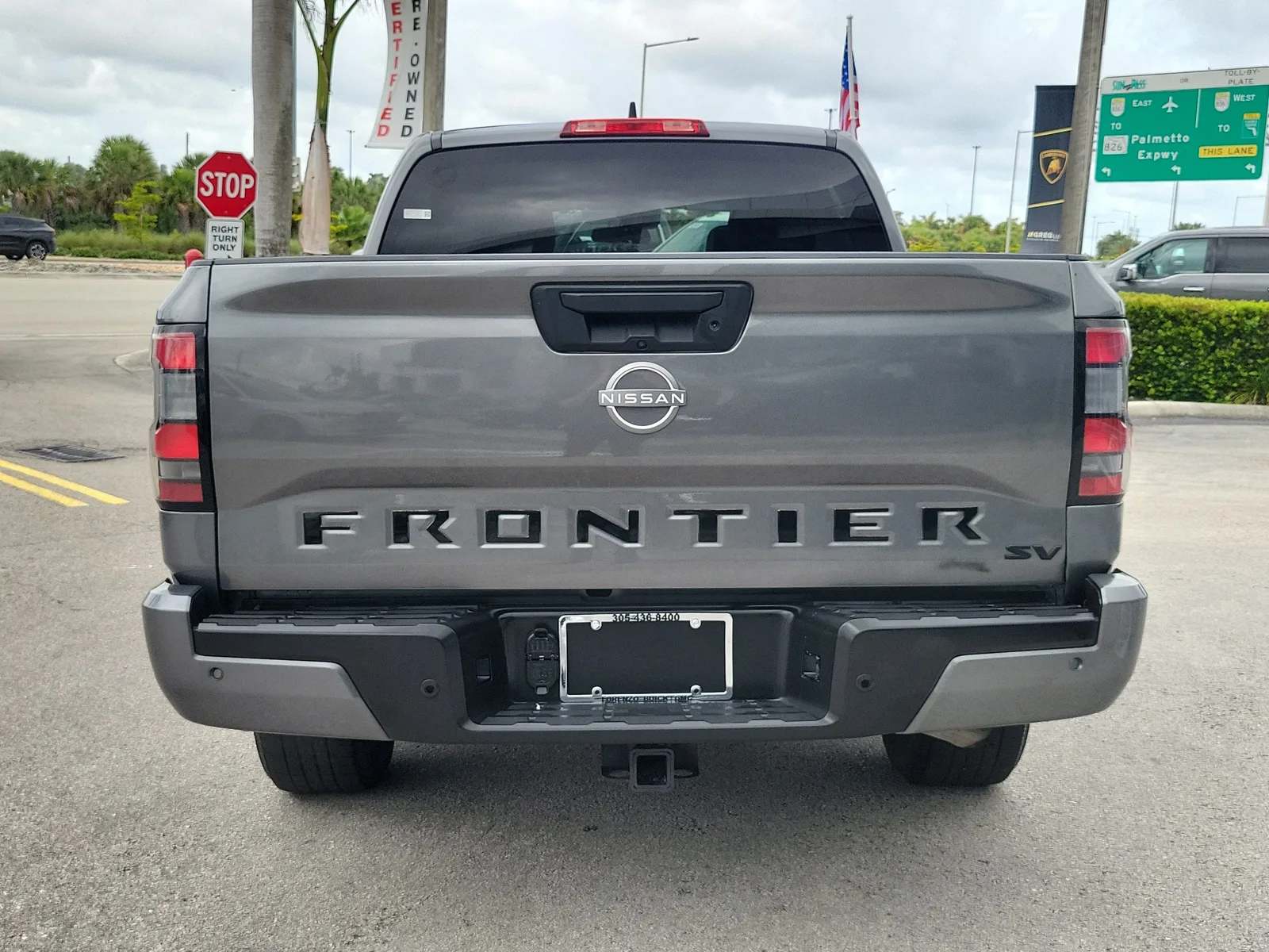 2023 Nissan Frontier SV photo 6