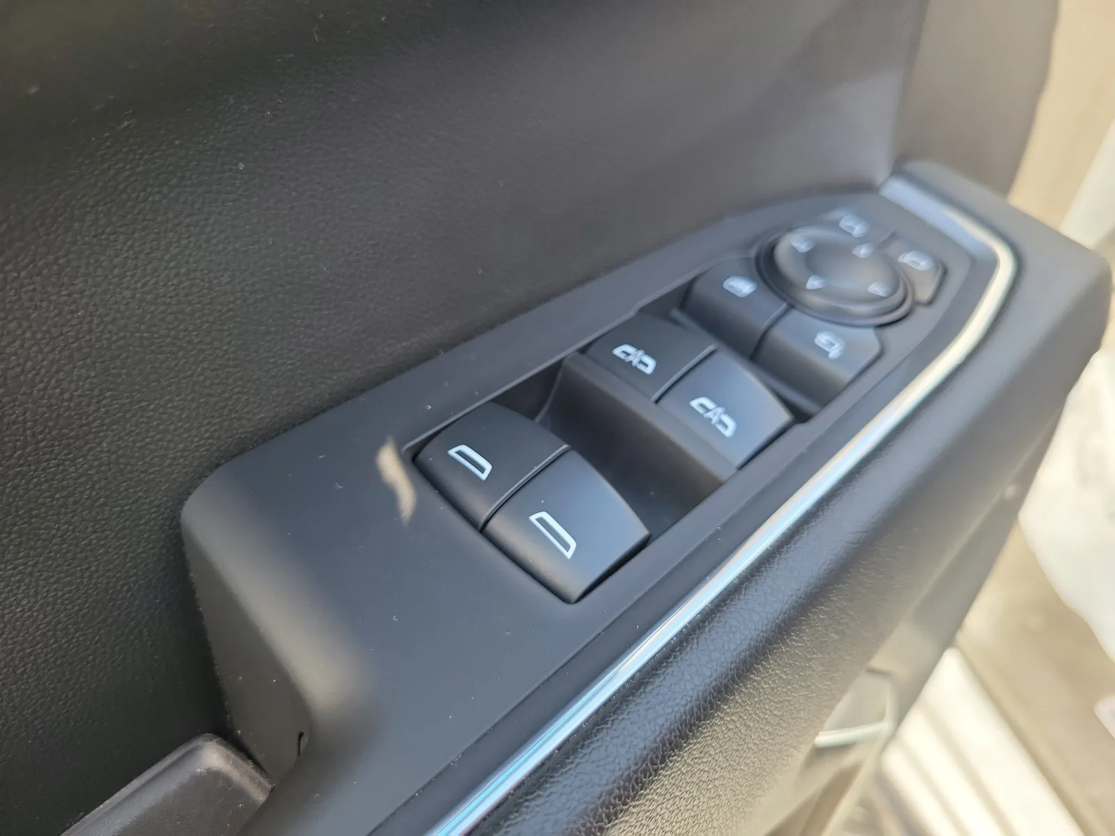 2024 GMC Sierra 1500 SLT photo 23
