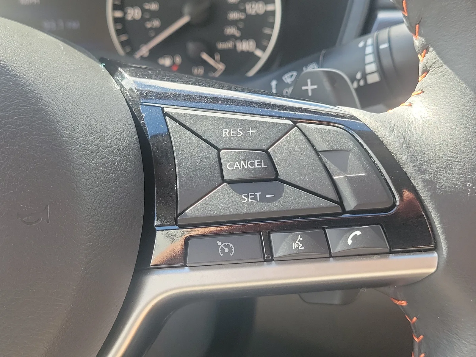 2024 Nissan Altima 2.5 SR photo 21