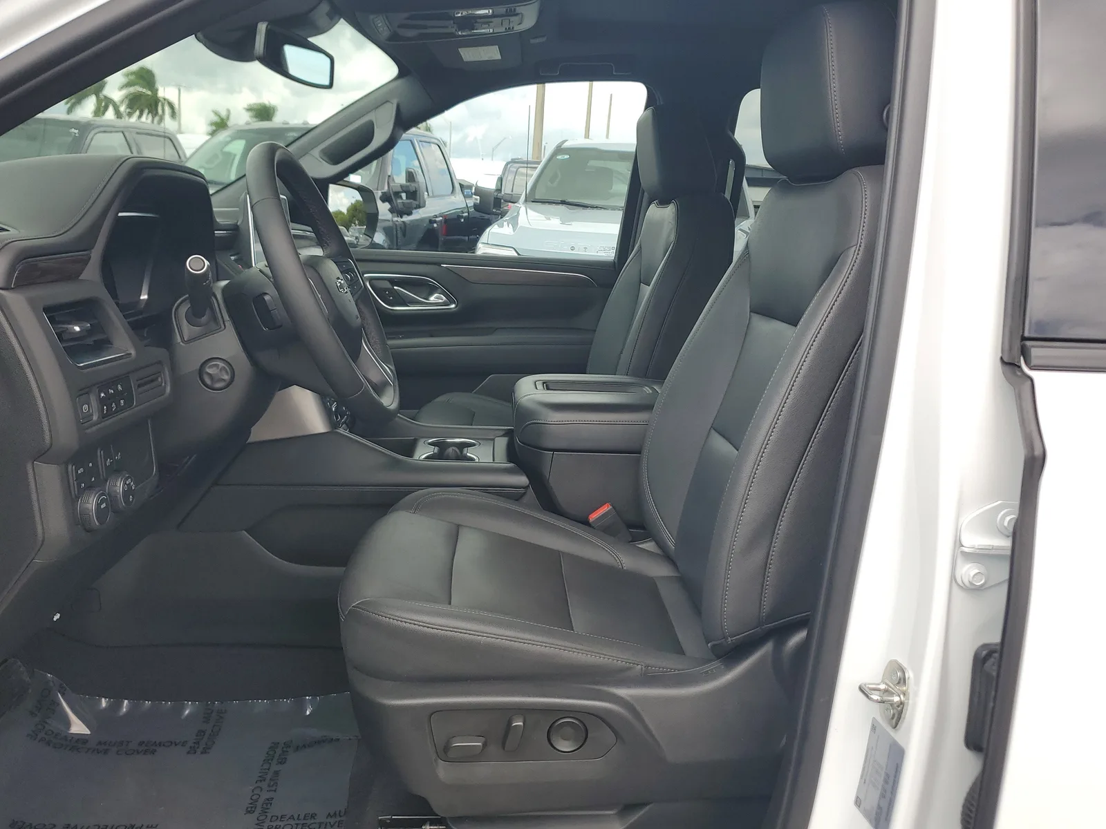 2023 Chevrolet Suburban Z71 4WD photo 11