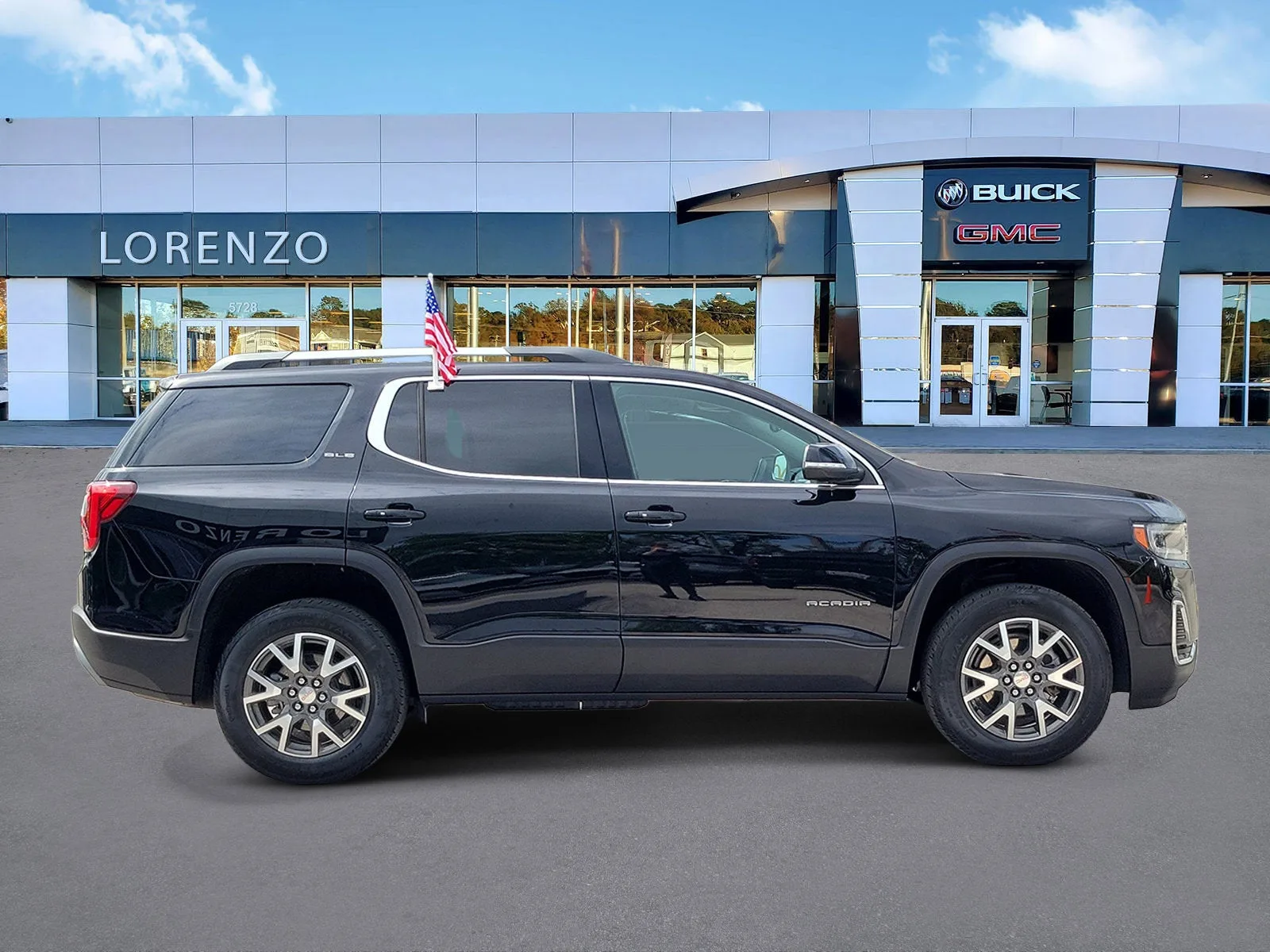 2023 GMC Acadia SLE photo 4