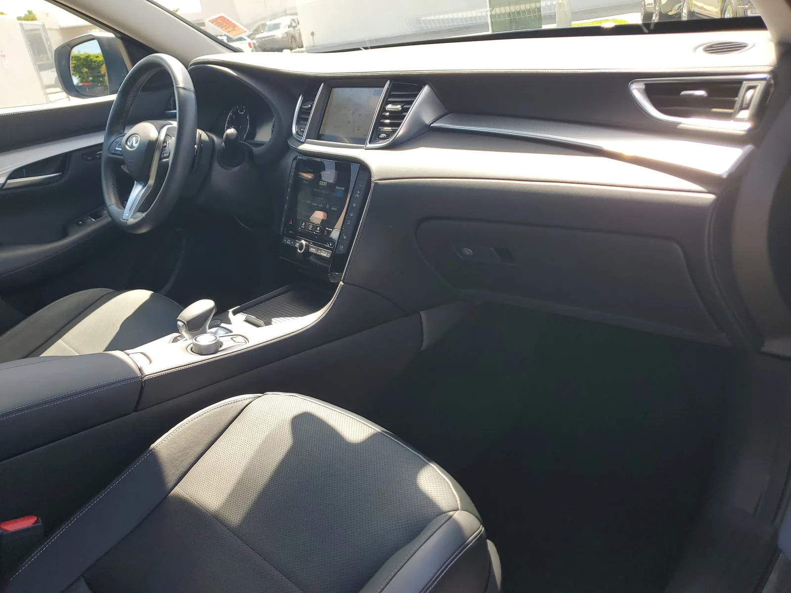 2022 INFINITI QX50 ESSENTIAL photo 19