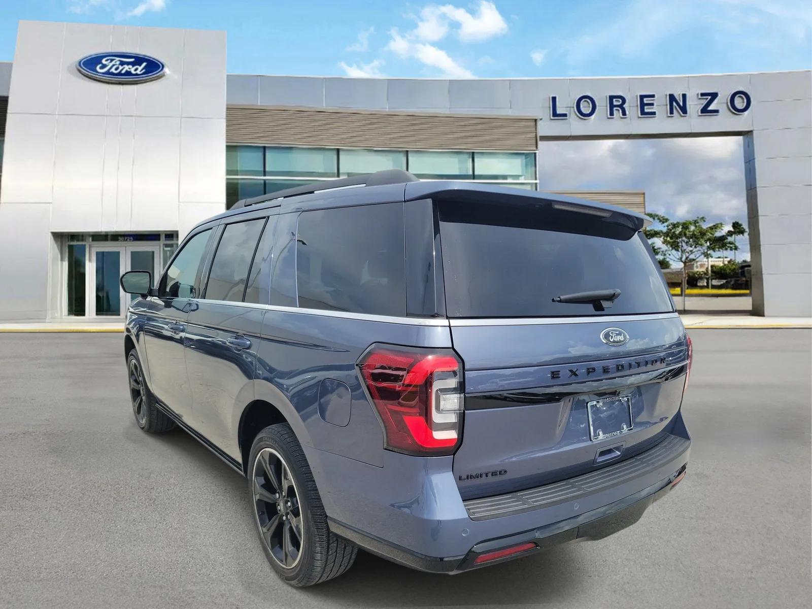 2023 Ford Expedition Limited photo 7