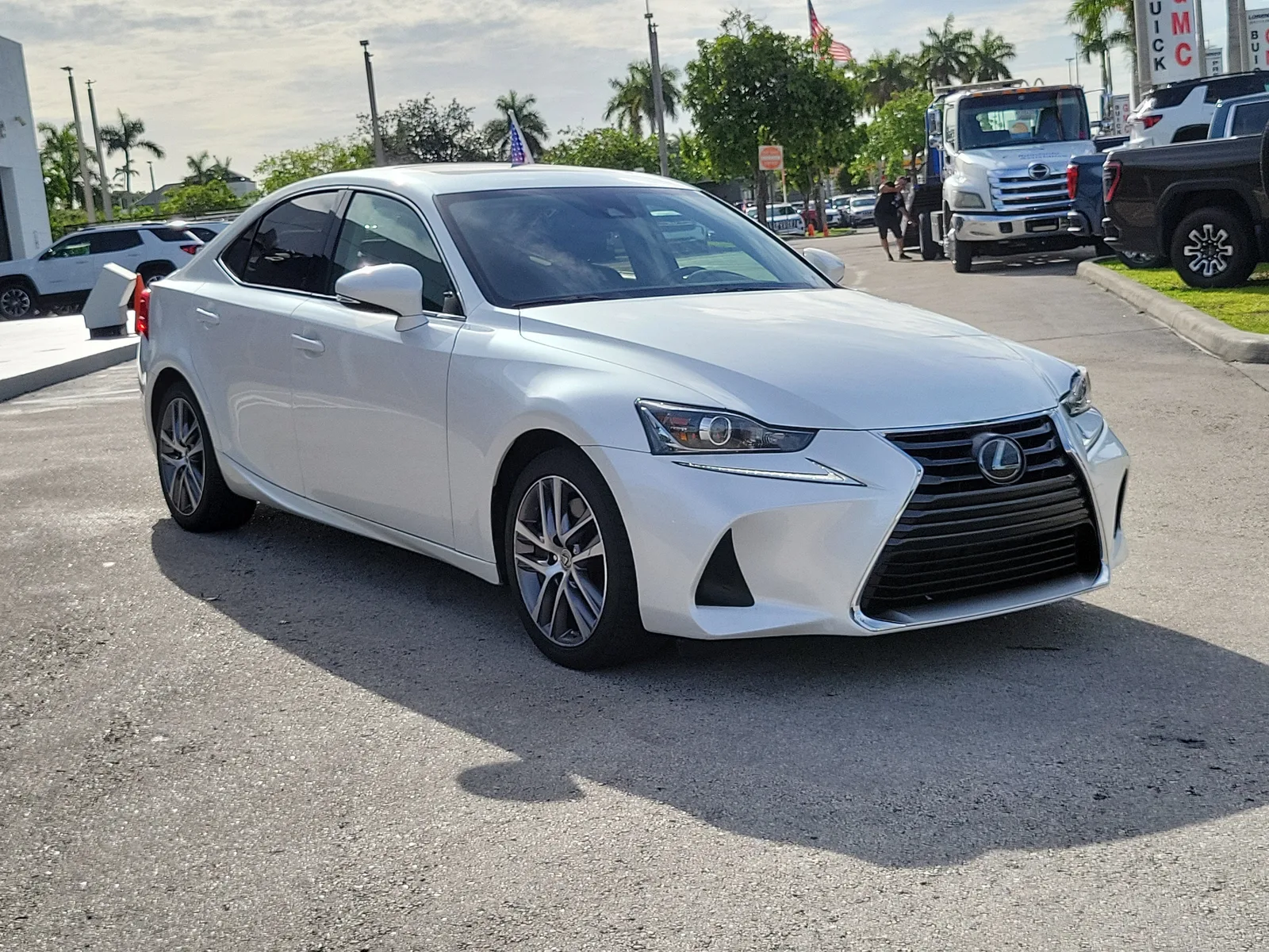 2020 Lexus IS IS 300 photo 3