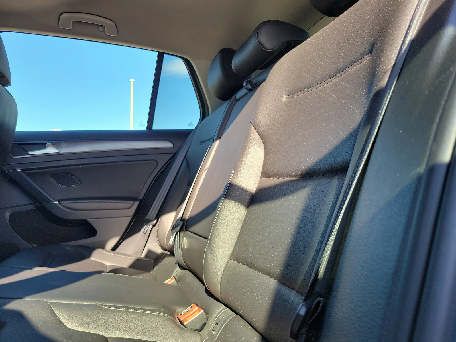 2020 Volkswagen Golf TSI photo 13