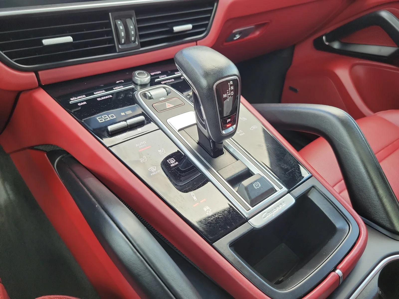 2023 Porsche Cayenne NA photo 23