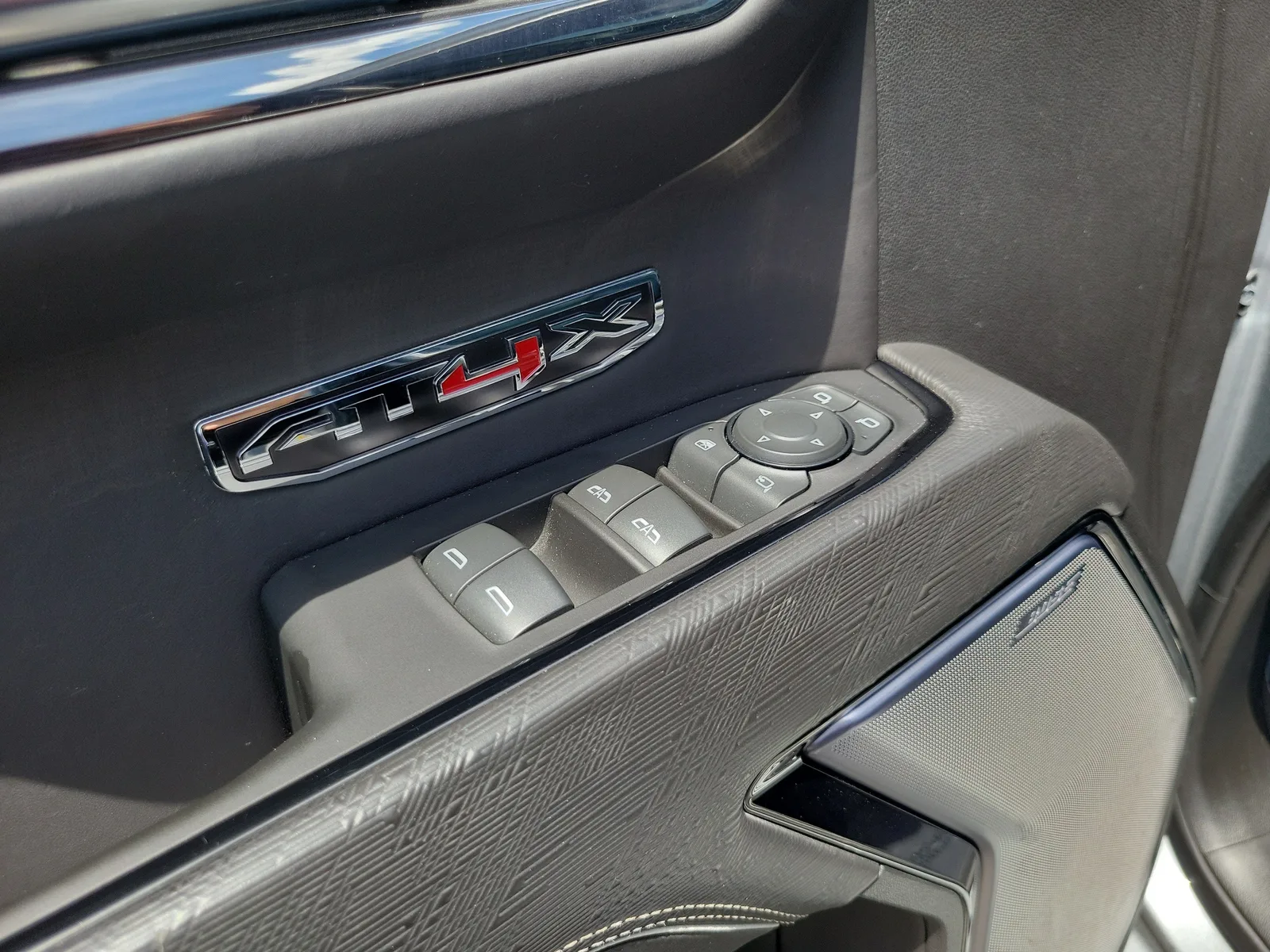 2024 GMC Sierra 1500 AT4X photo 24