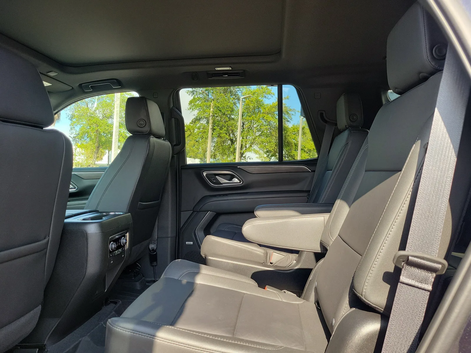 2024 Chevrolet Tahoe Z71 photo 15