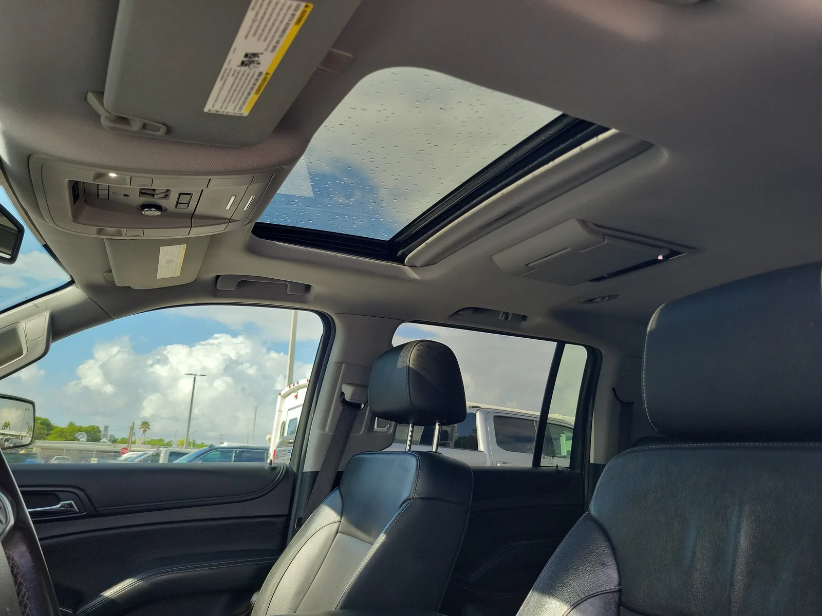 2020 Chevrolet Suburban LT photo 28