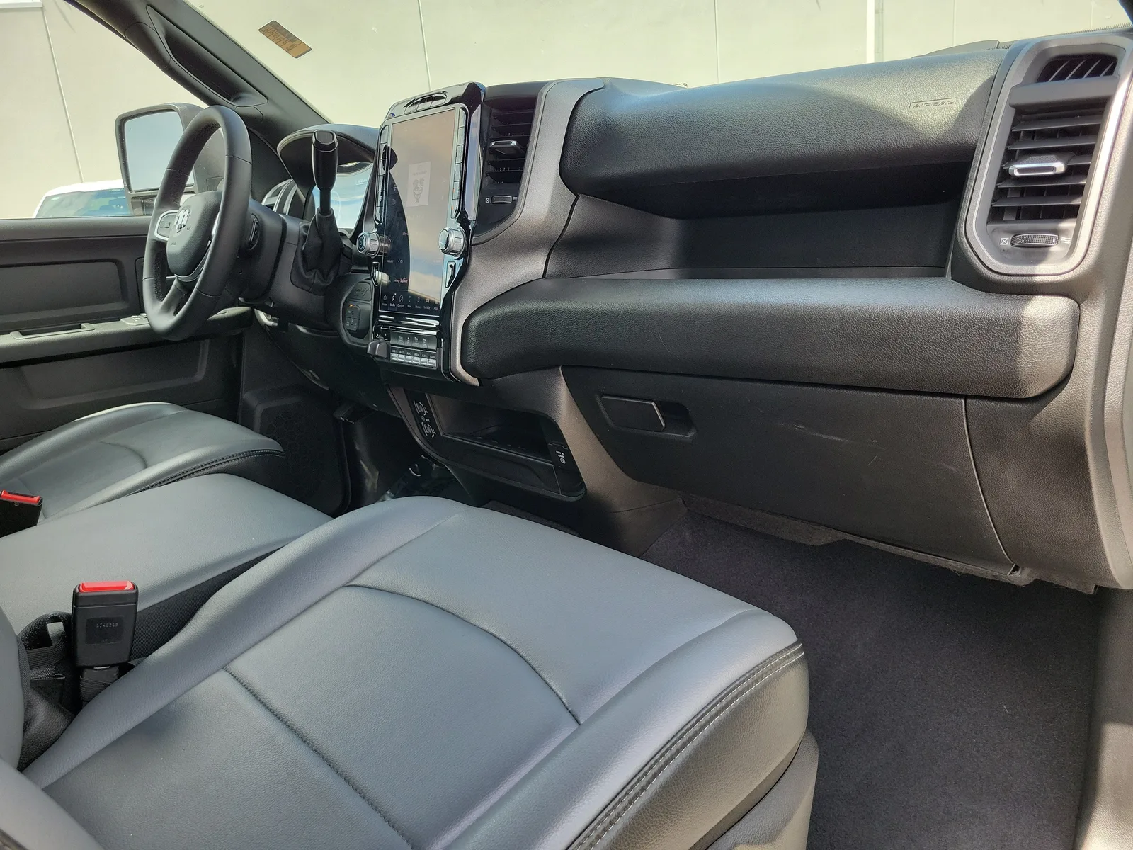 2025 RAM 2500 Tradesman 4WD photo 16