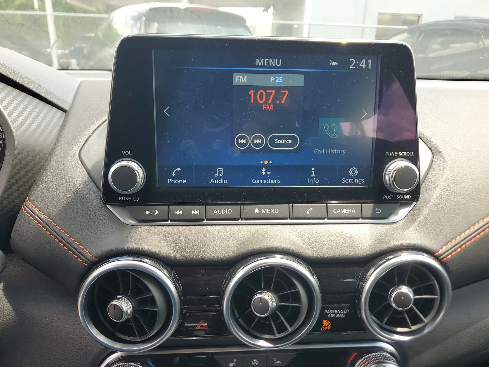 2025 Nissan Sentra SR photo 18