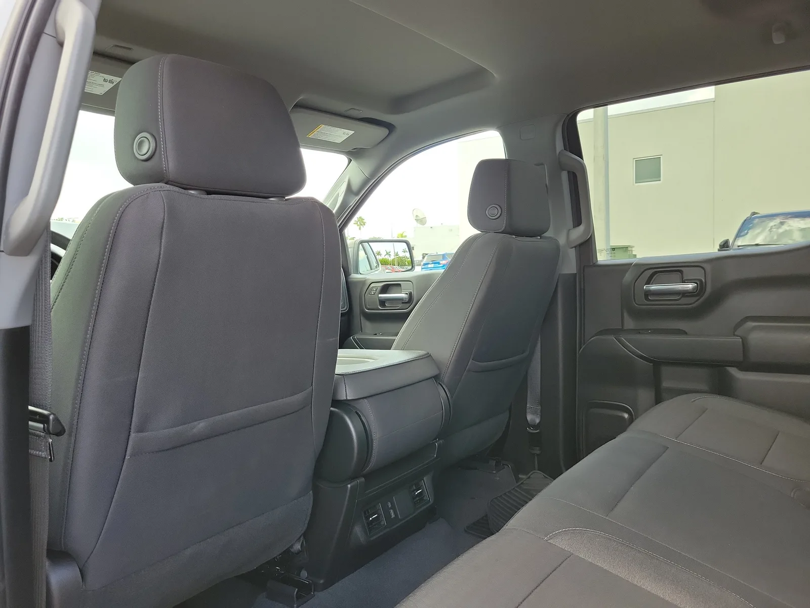 2024 Chevrolet Silverado 1500 Custom photo 19