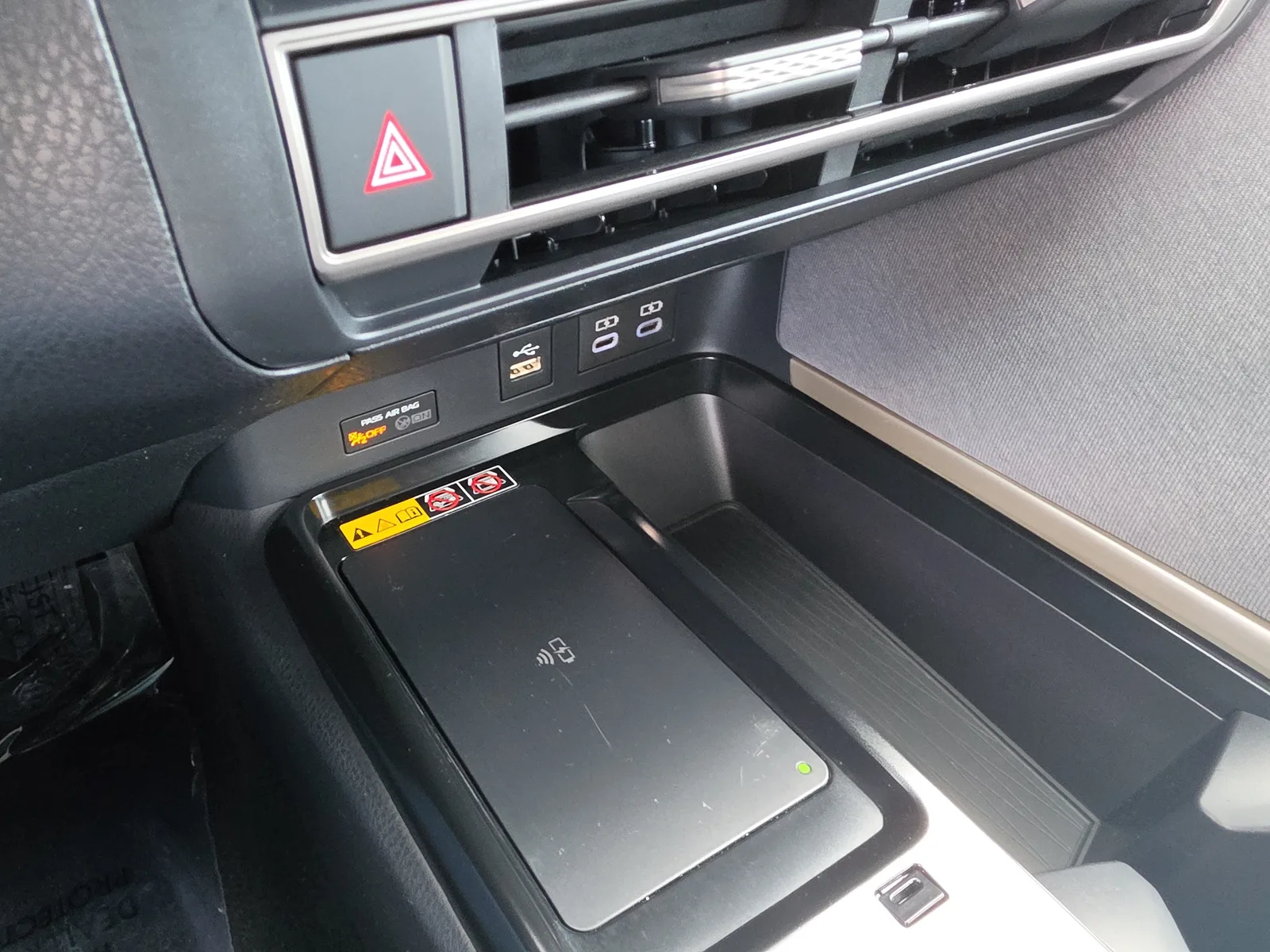 2025 Toyota Camry LE photo 17