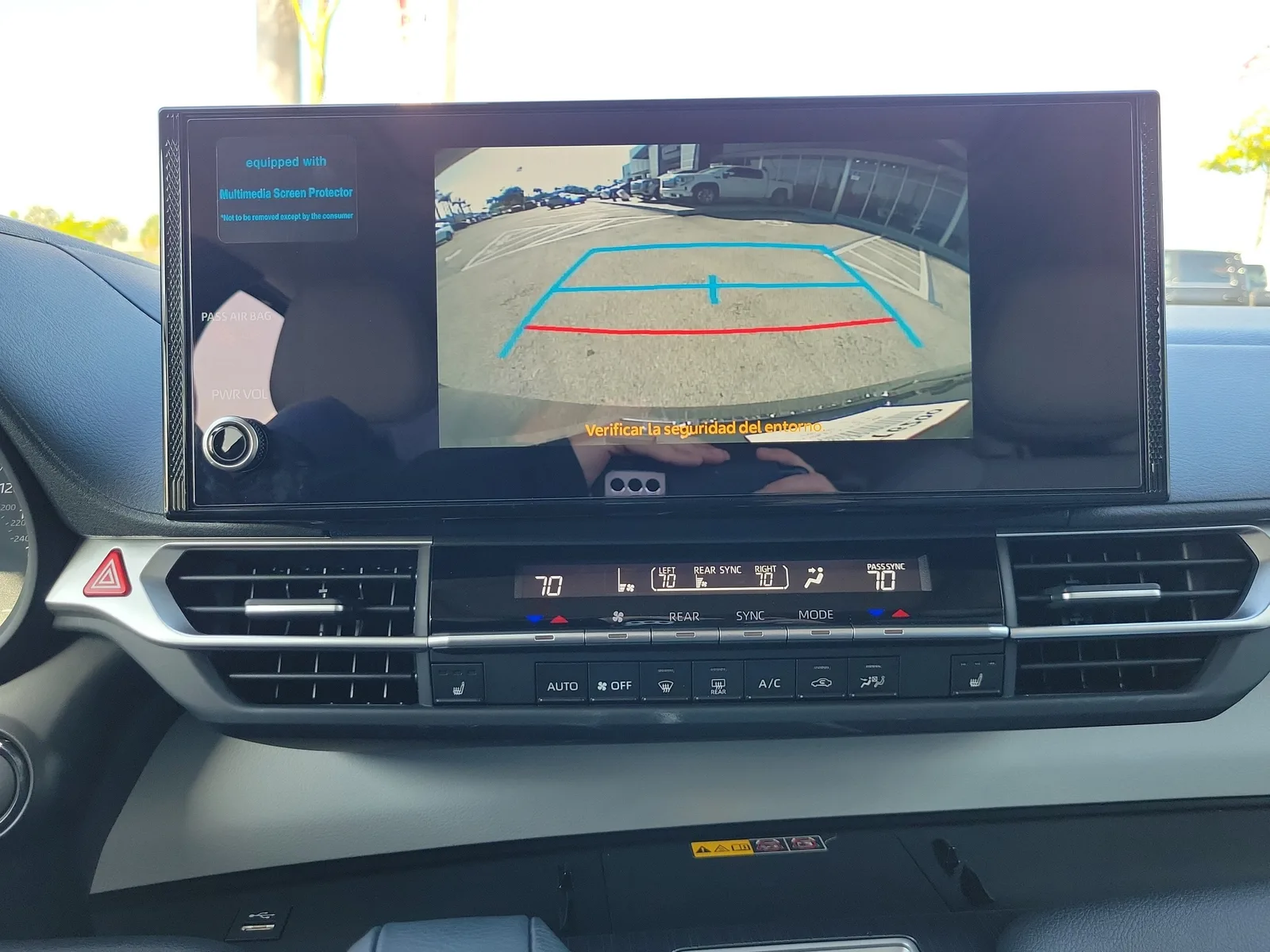 2026 Toyota Sienna XLE photo 11