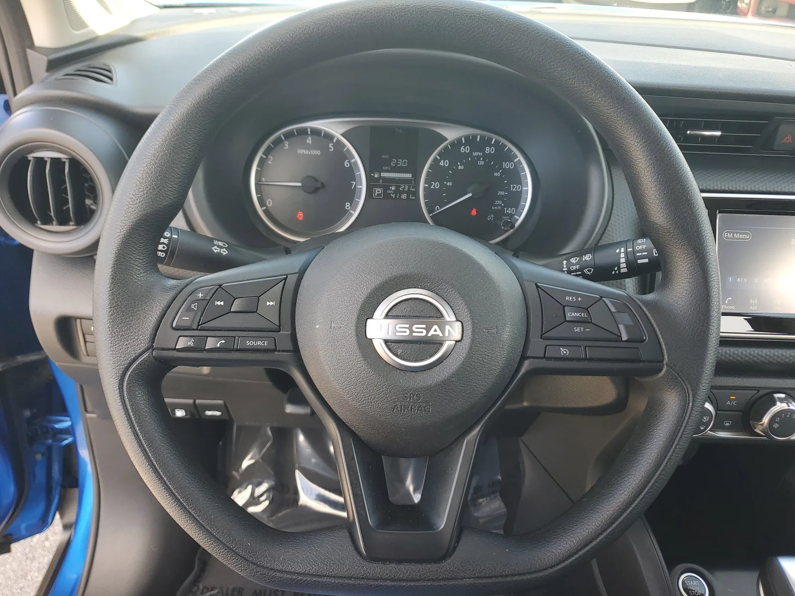 2023 Nissan Kicks S photo 19