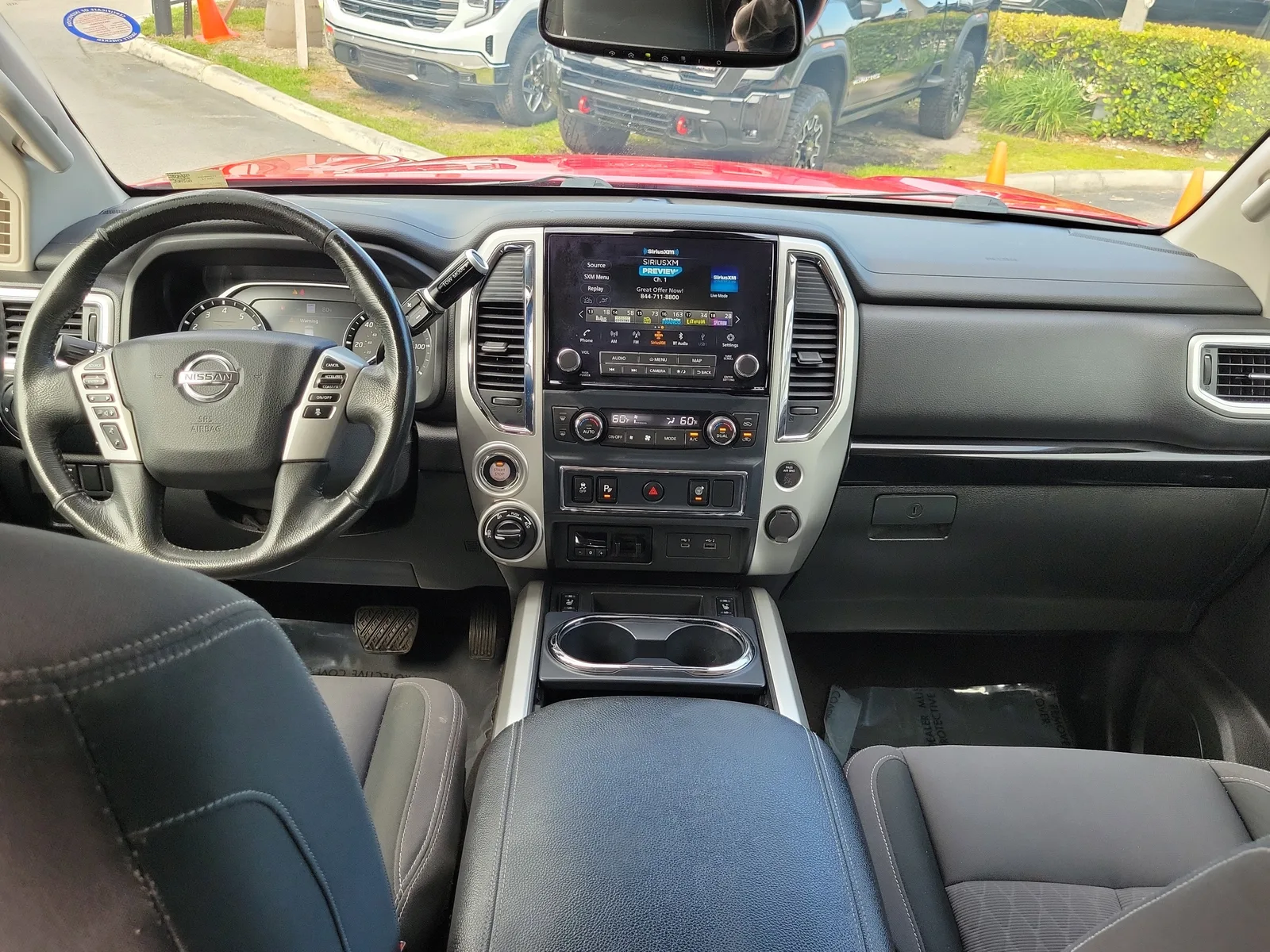 2021 Nissan Titan SV photo 16