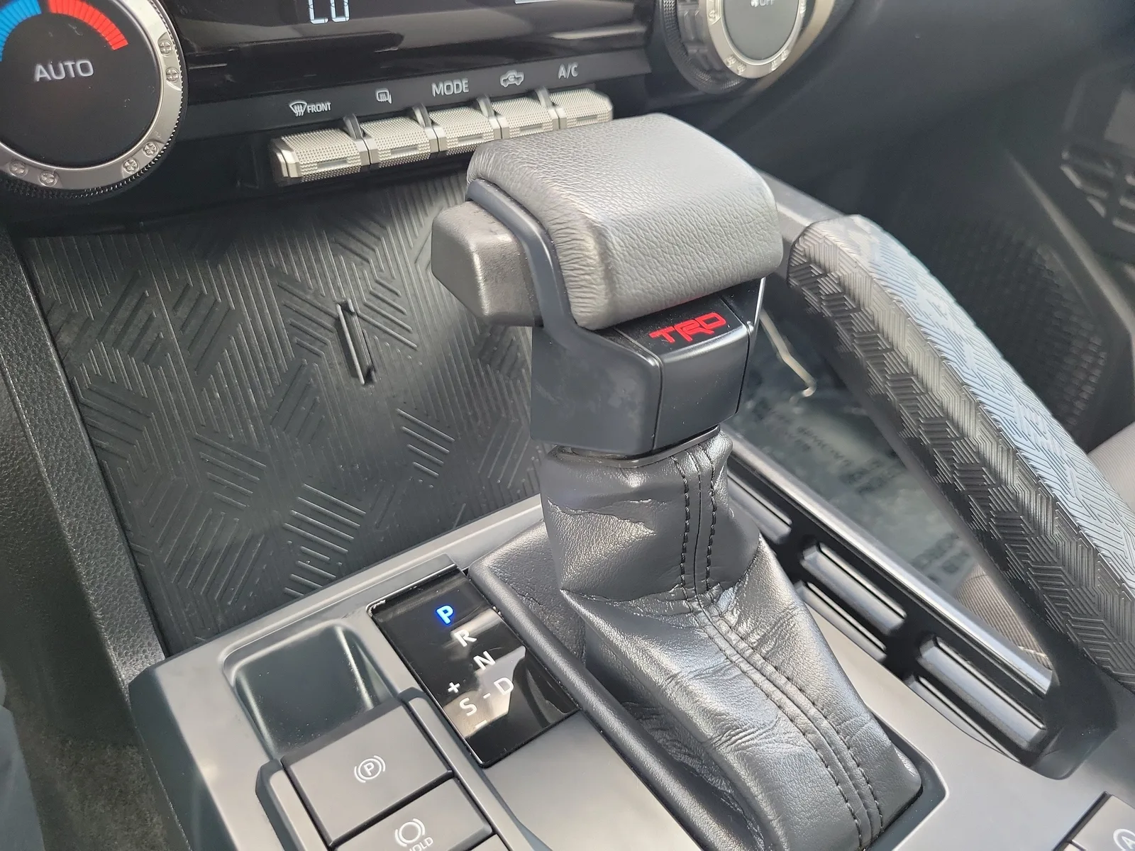 2024 Toyota Tacoma 2WD SR5 photo 20