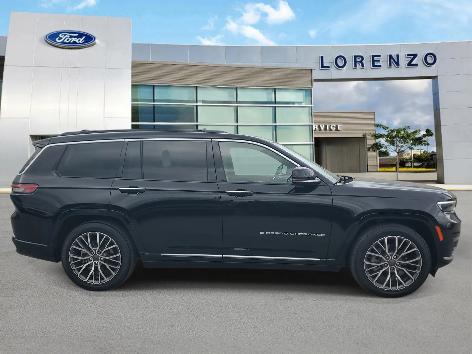 2024 Jeep Grand Cherokee L Summit Reserve 4WD photo 4