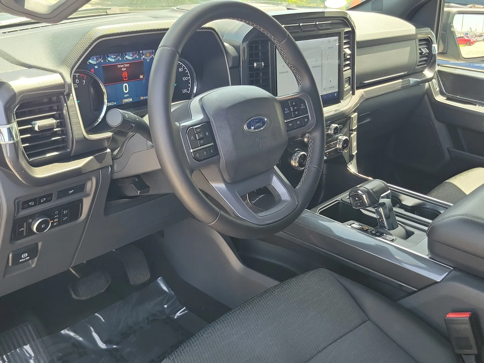 2023 Ford F-150 XLT 4WD photo 9