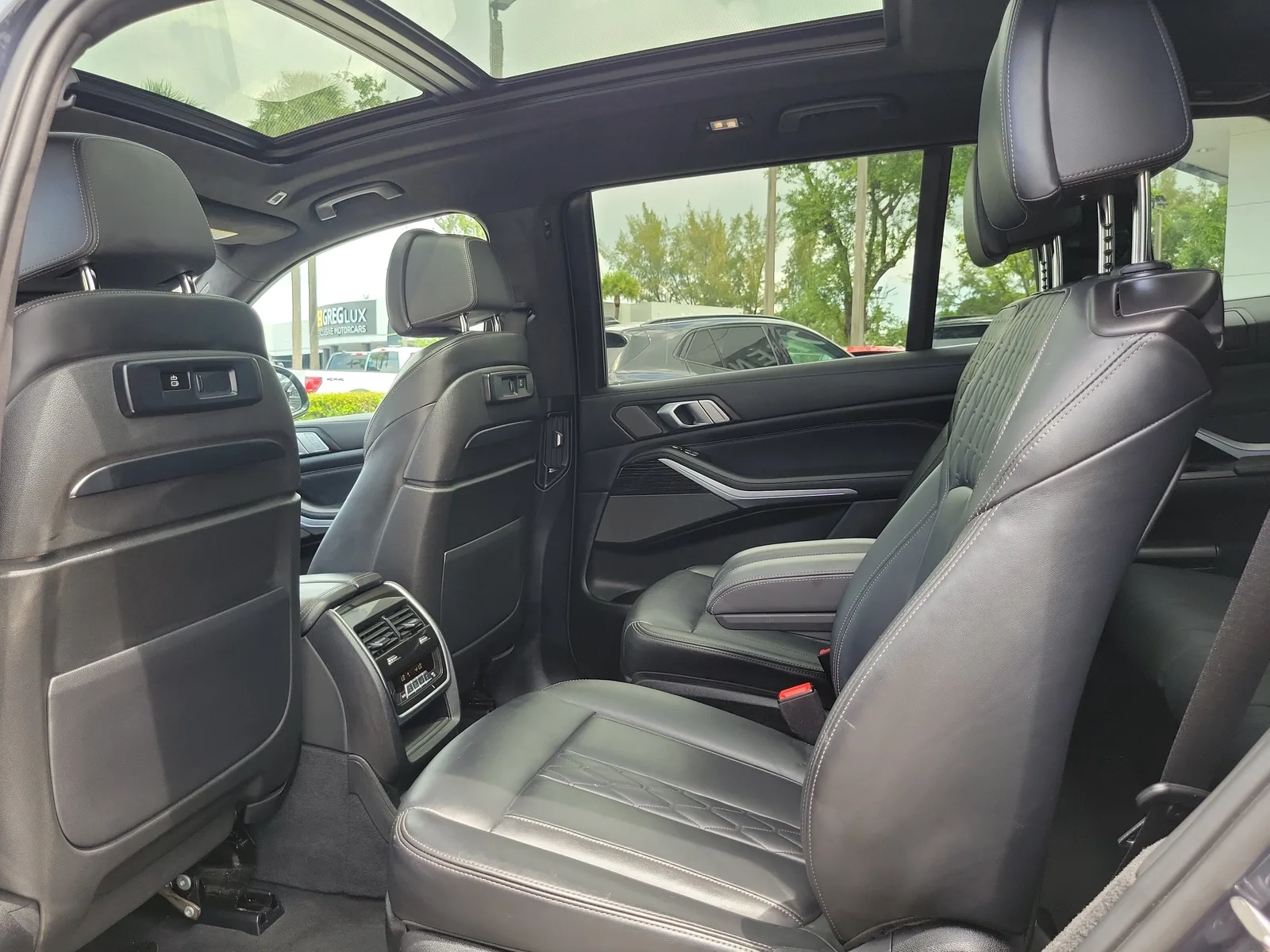 2022 BMW X7 M50i photo 14
