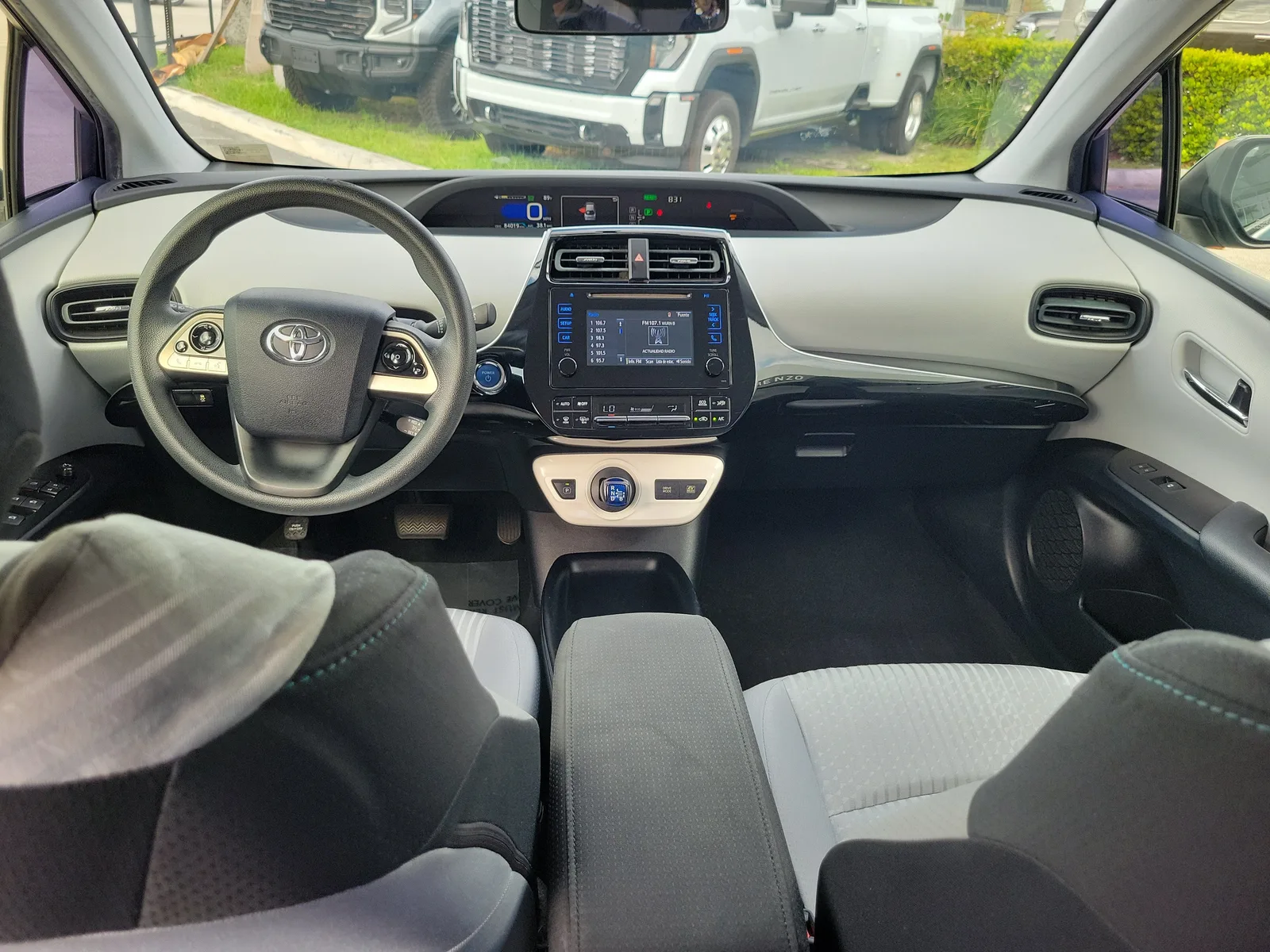 2016 Toyota Prius Two photo 16