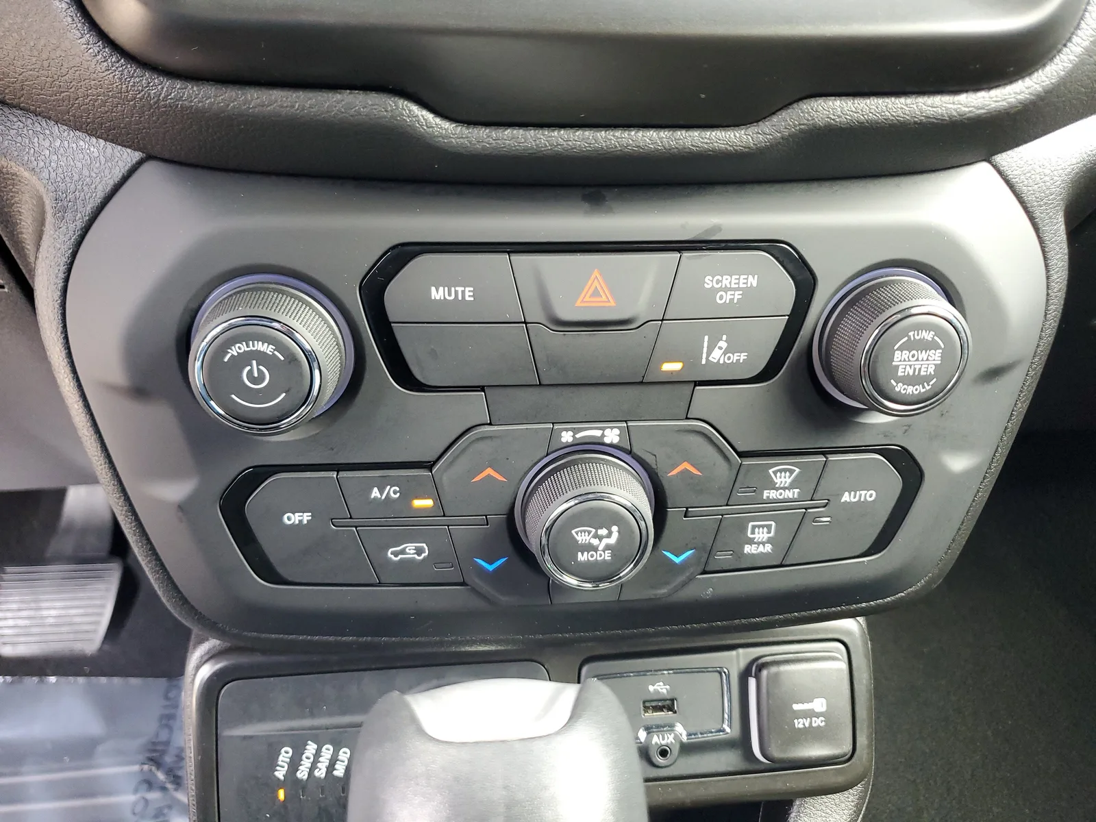 2022 Jeep Renegade Altitude 4WD photo 23