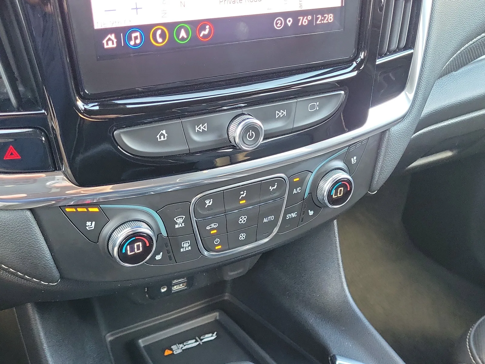 2023 Chevrolet Traverse Premier photo 21