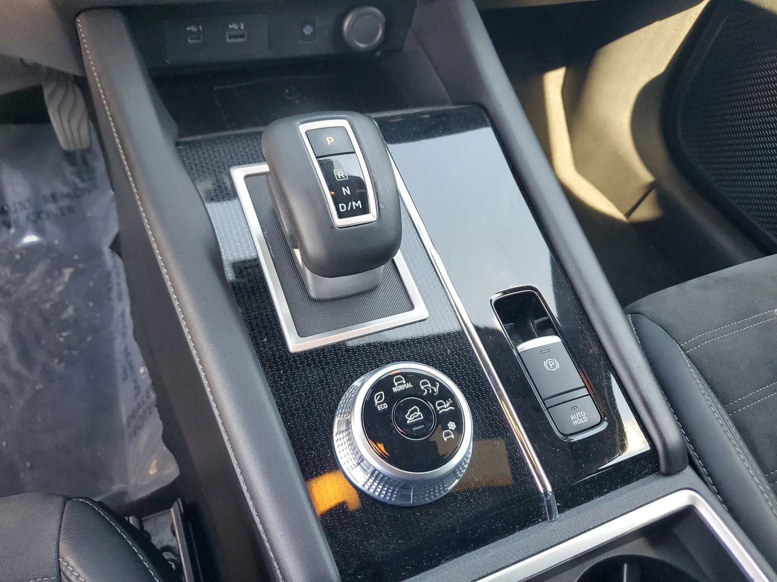 2022 Mitsubishi Outlander Black Edition photo 26
