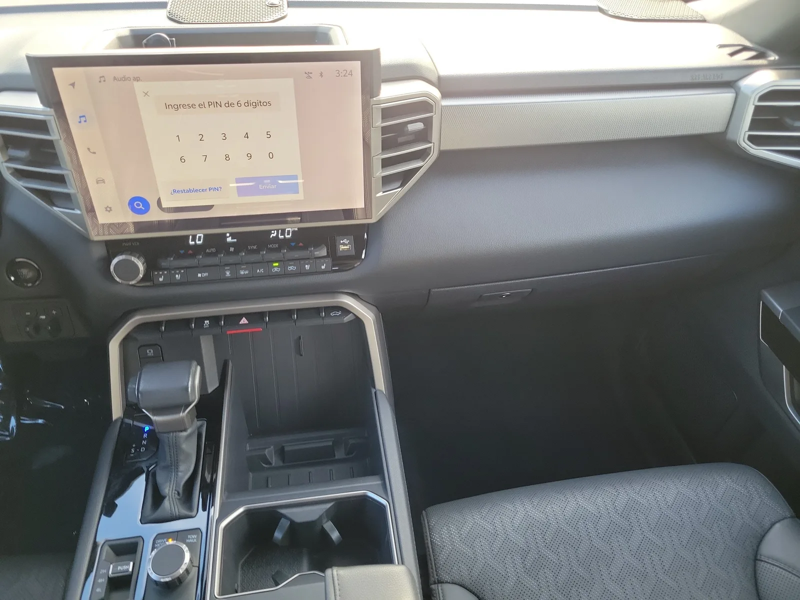 2025 Toyota Tundra 4WD Limited photo 17