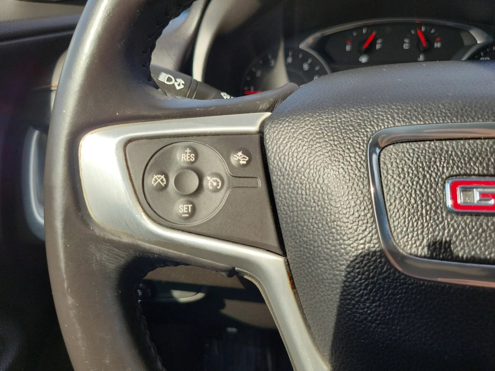2020 GMC Terrain SLE photo 18