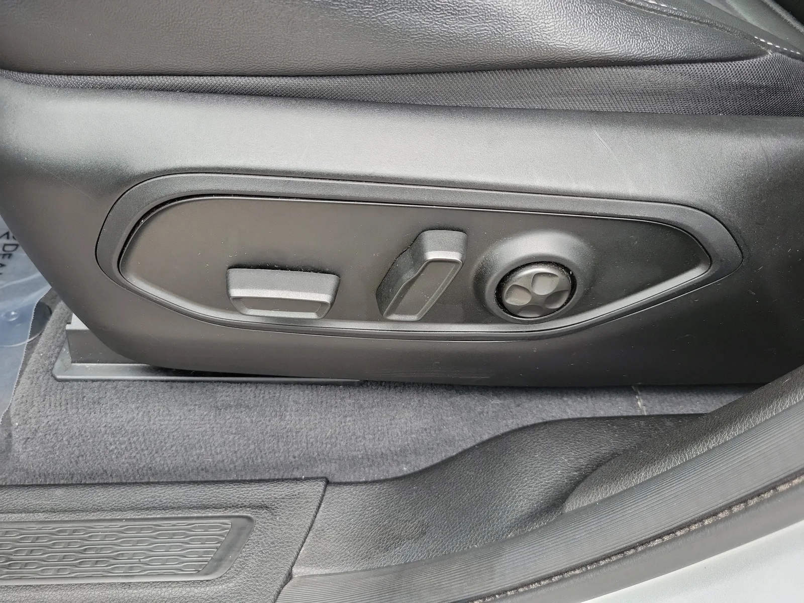 2023 Jeep Grand Cherokee Altitude X 4WD photo 12