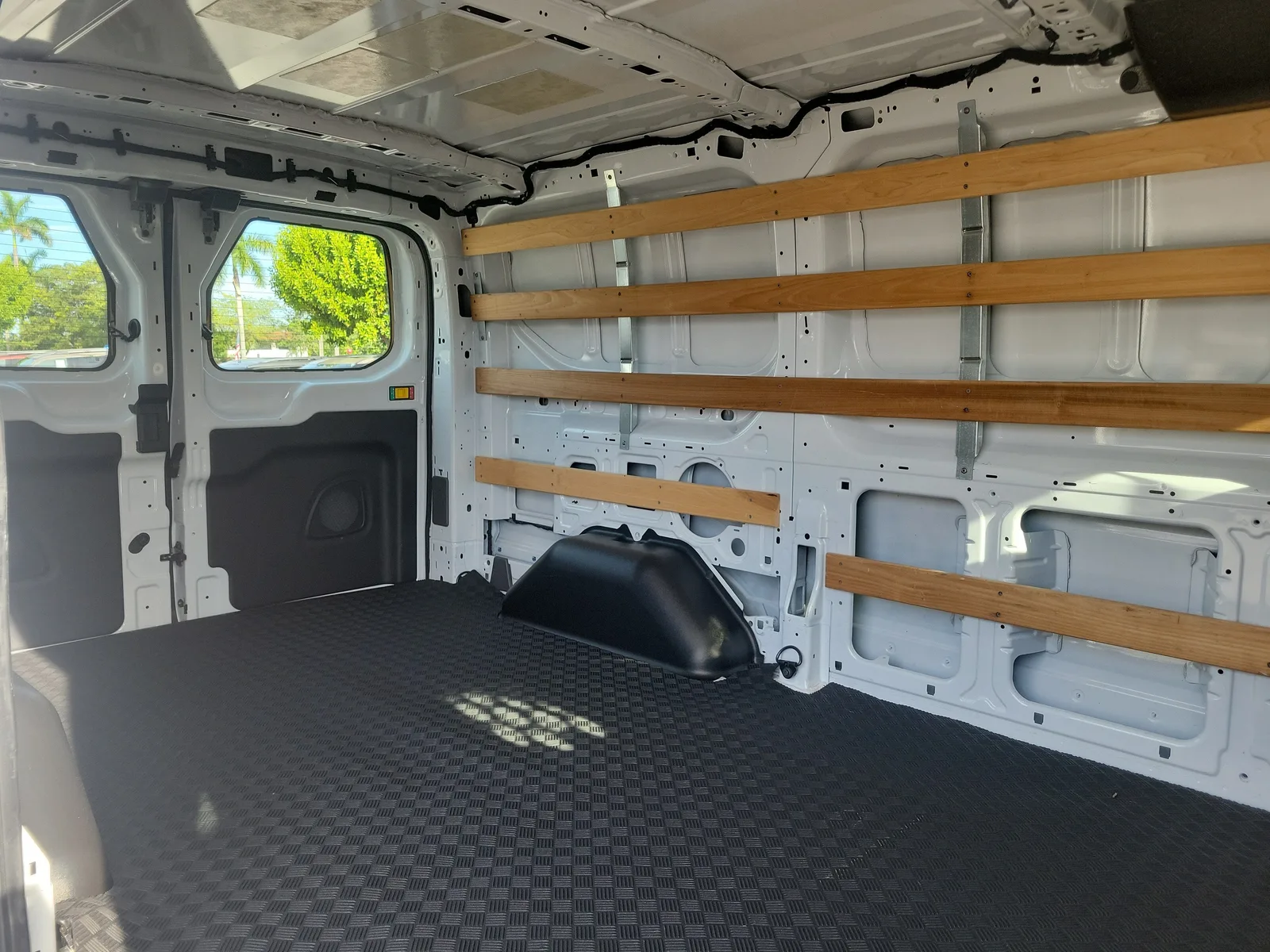 2025 Ford Transit Cargo Van Base photo 15